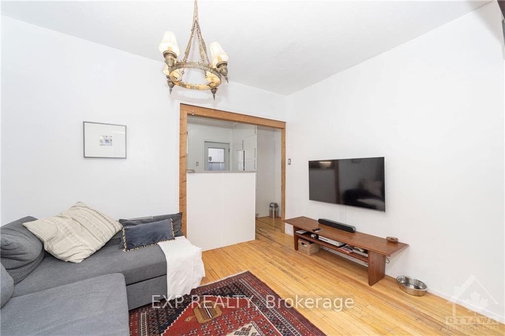 123 ECCLES Street photo 11