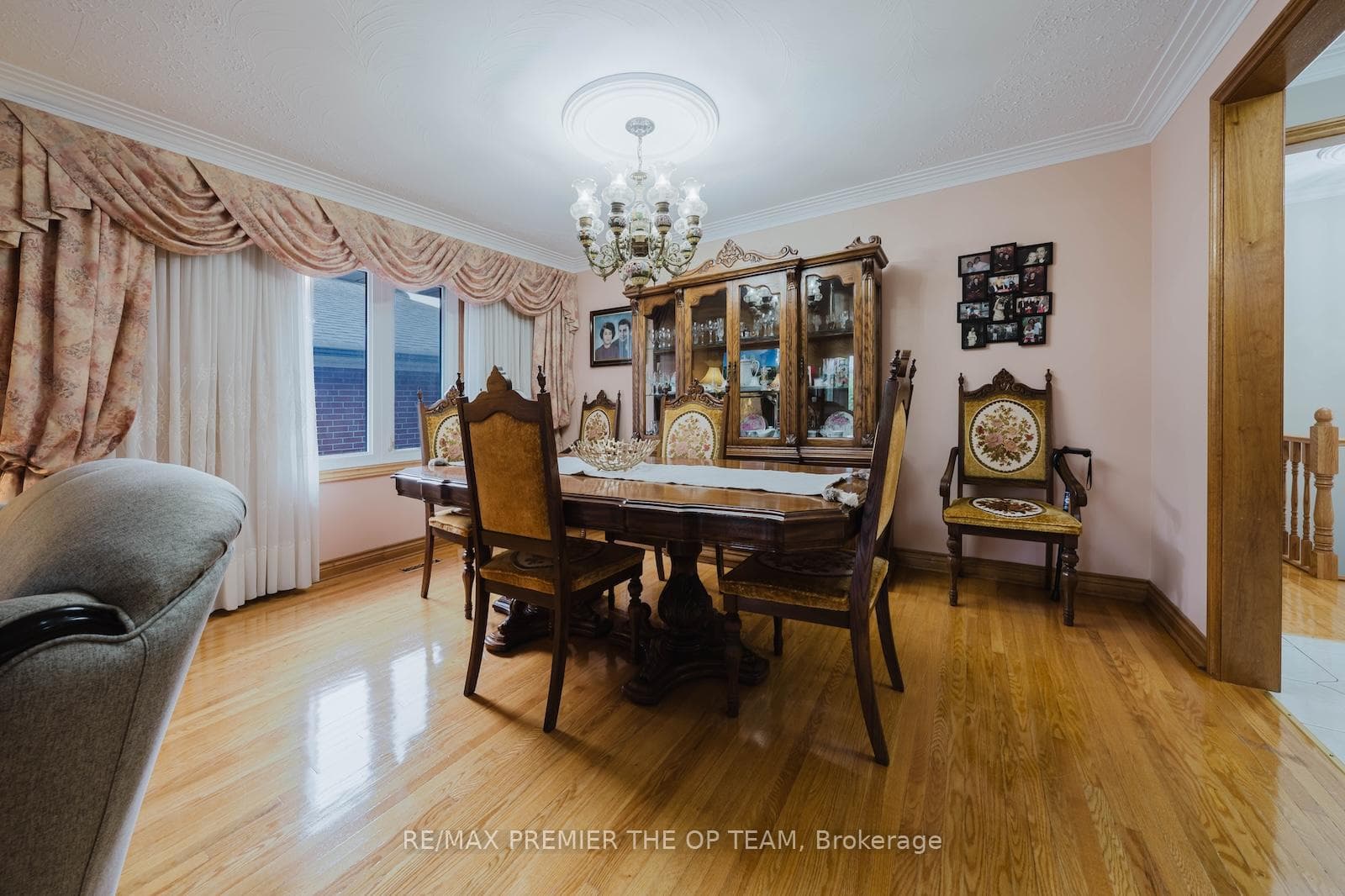142 Gracefield Avenue photo 9
