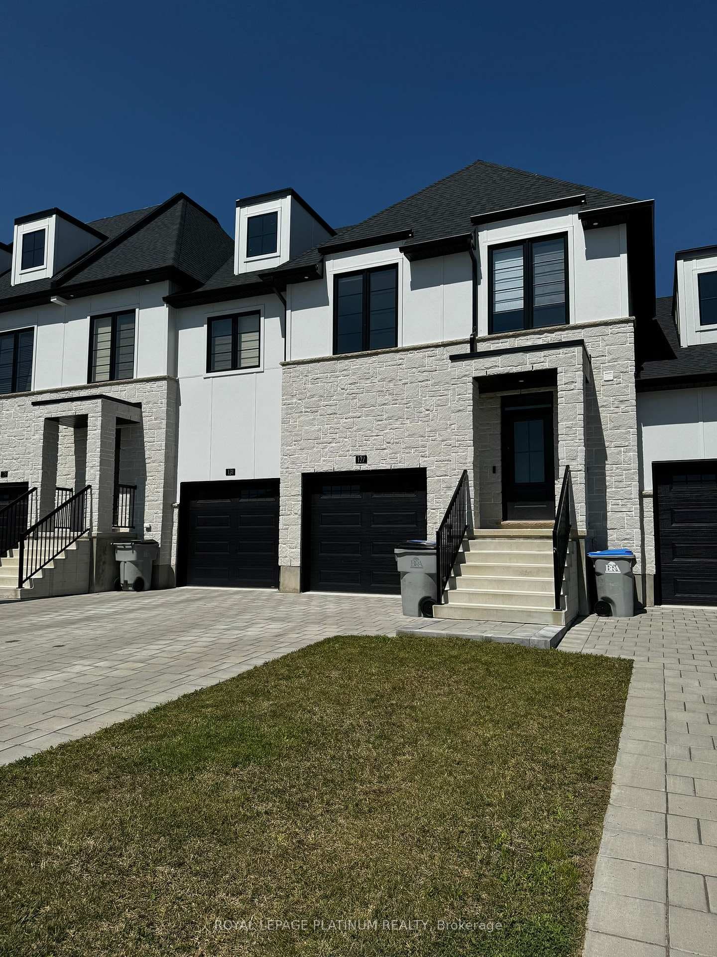 127 Winlow Way photo 2
