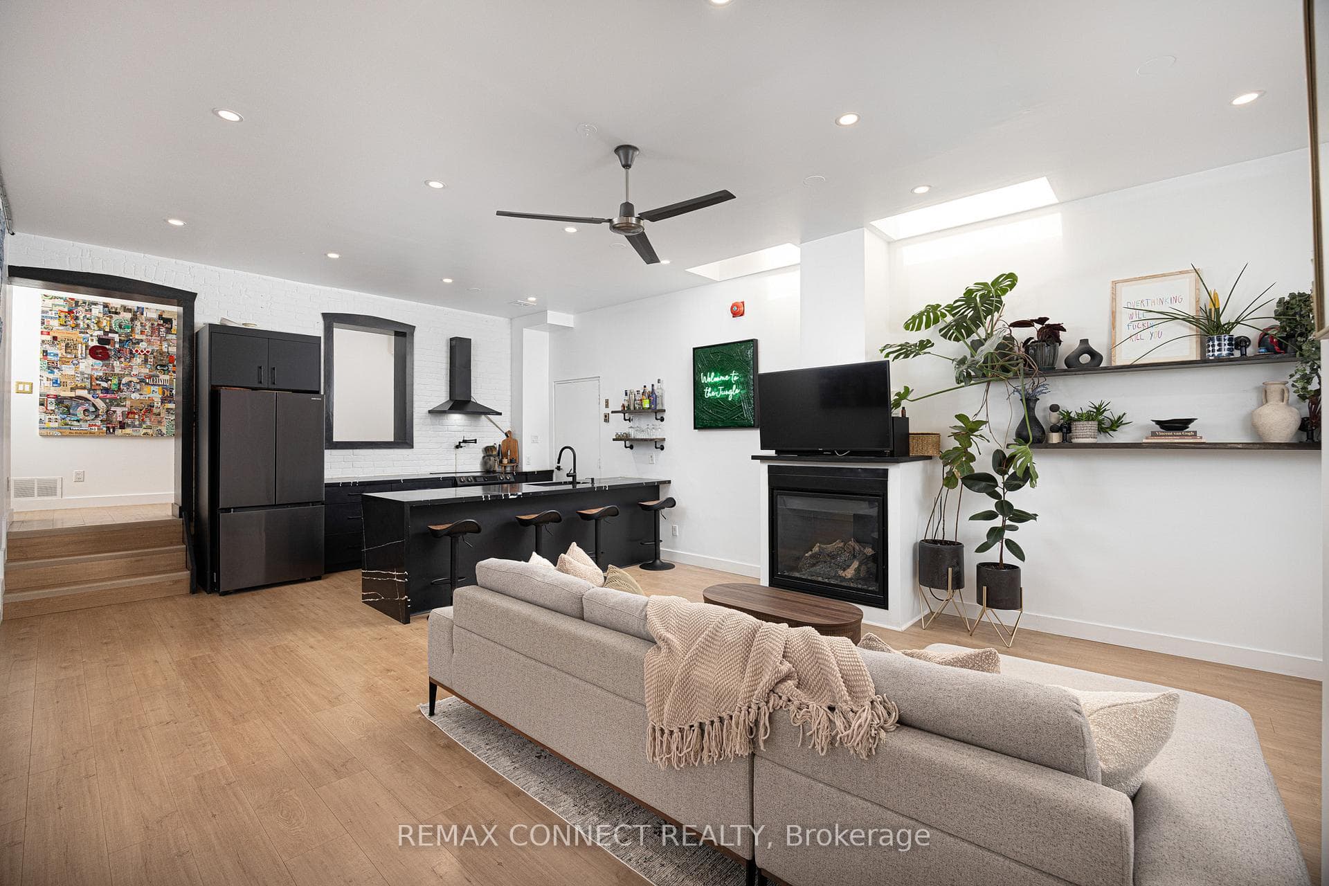 99 Coleman Avenue Unit 106 photo 2