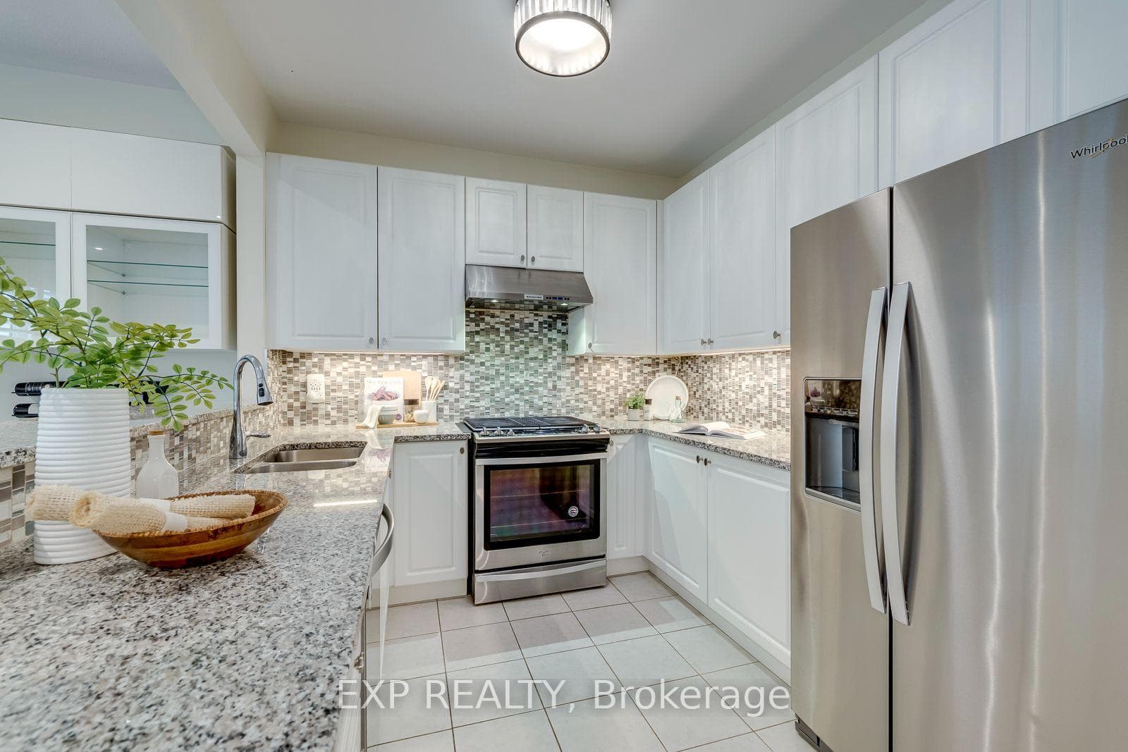 598 Bessborough Drive photo 16