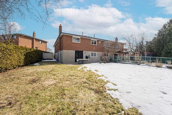 20 Bramhall Court photo 18