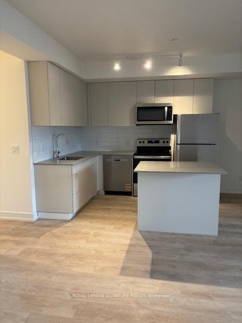 16 Melbourne Avenue Unit 105A photo 16