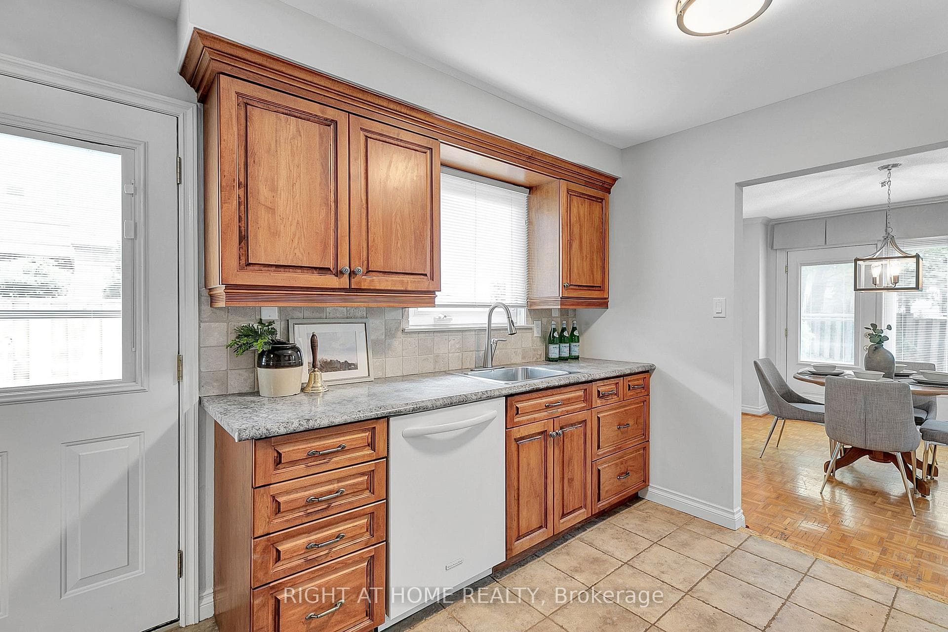 27 Castle Rock Drive photo 8