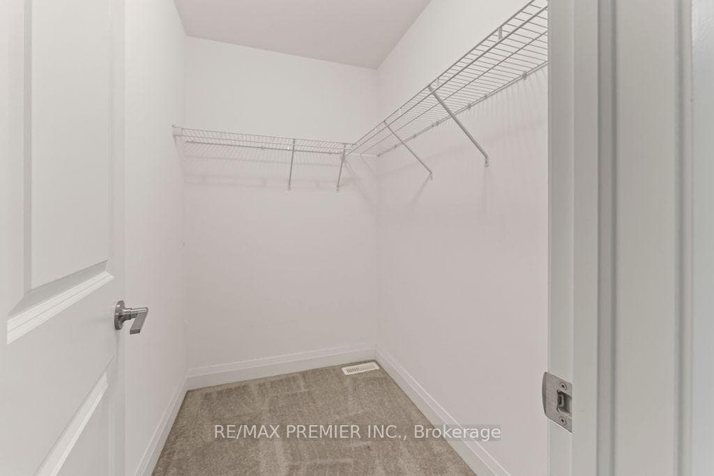35 Brown Bear Street photo 18