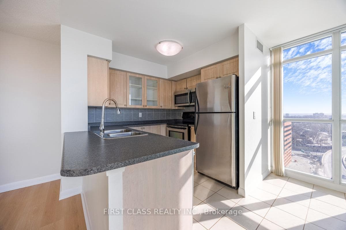 225 Sherway Gardens Road Unit 1709 photo 9