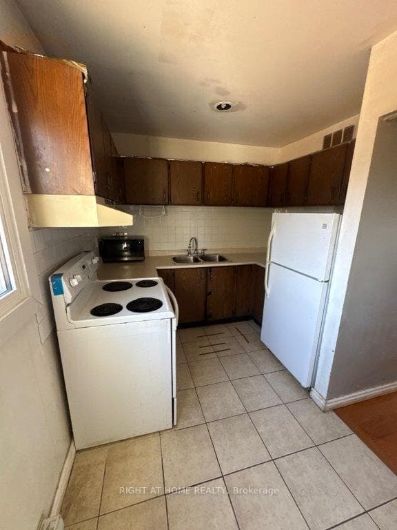 1209 Queen Street Unit 5 photo 7