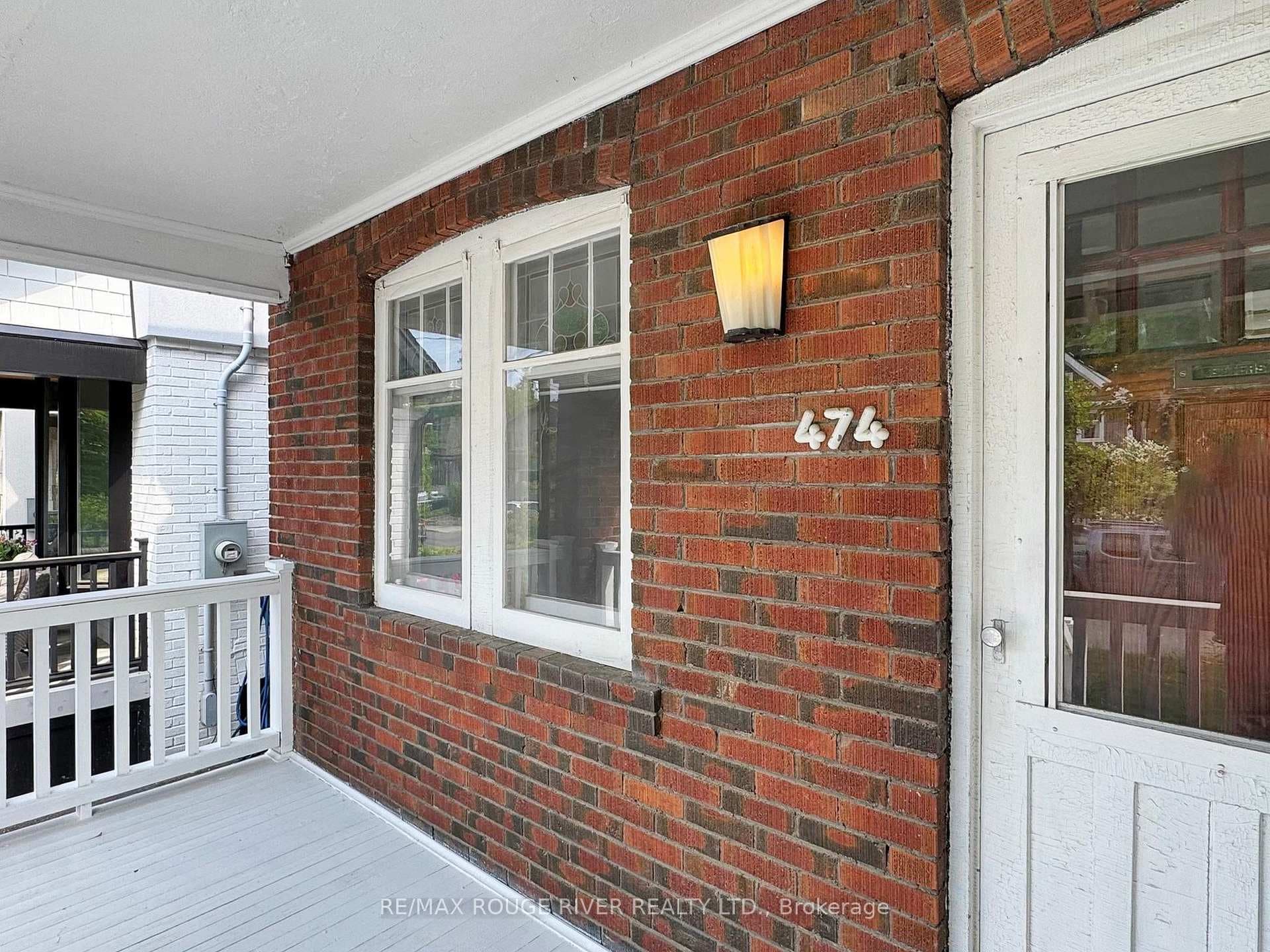 474 Merton Street photo 2