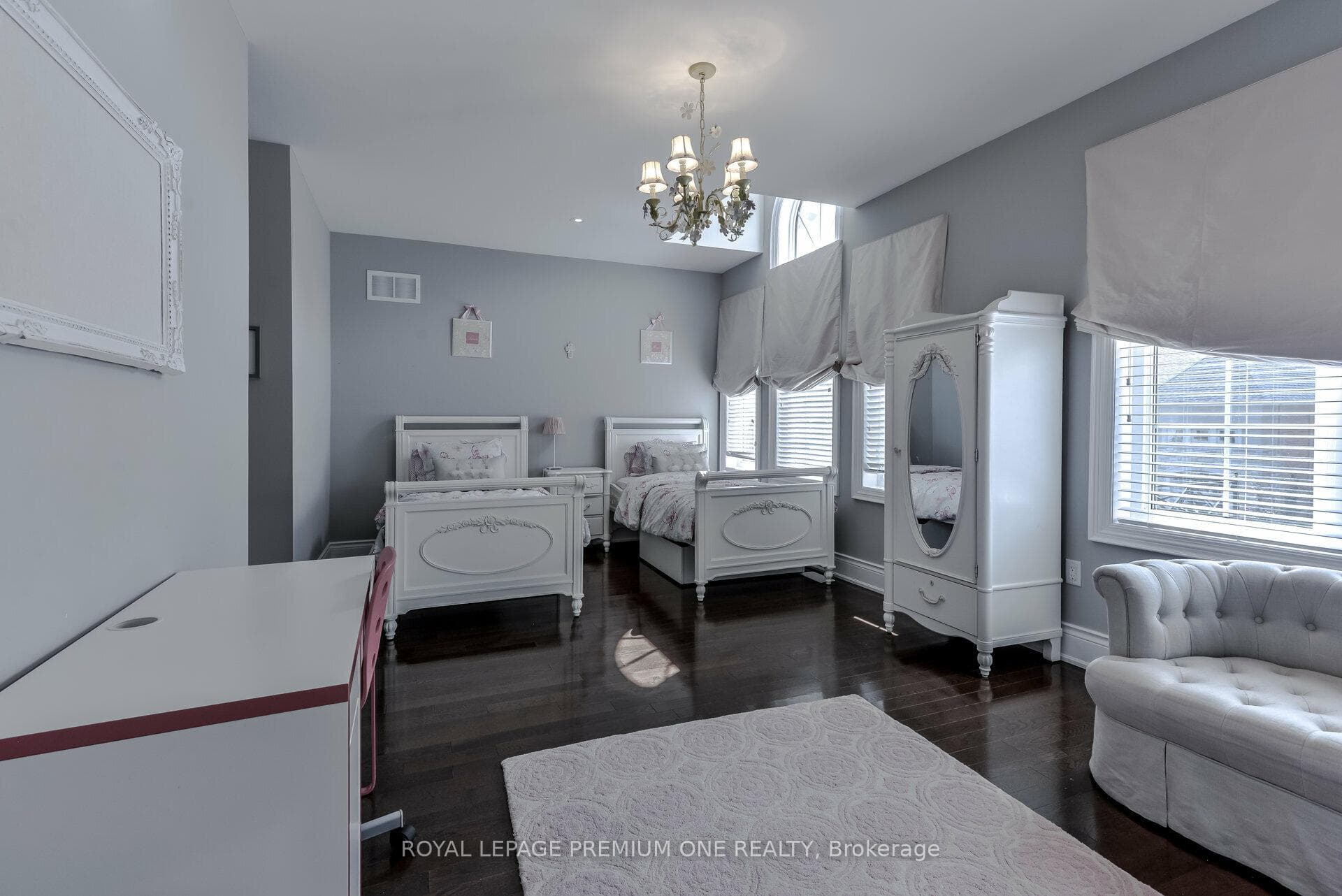107 Headwind Boulevard photo 35