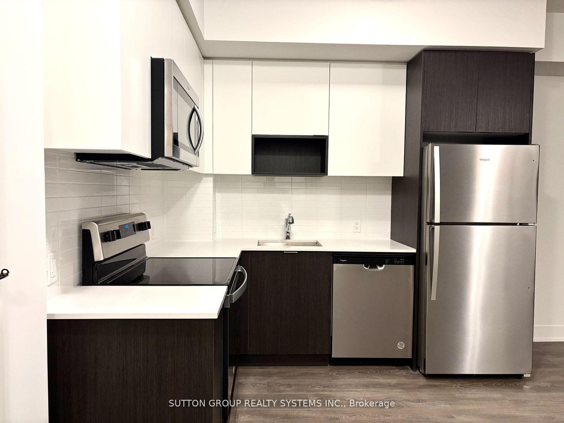 204 Burnhamthorpe Road Unit 903 photo 2