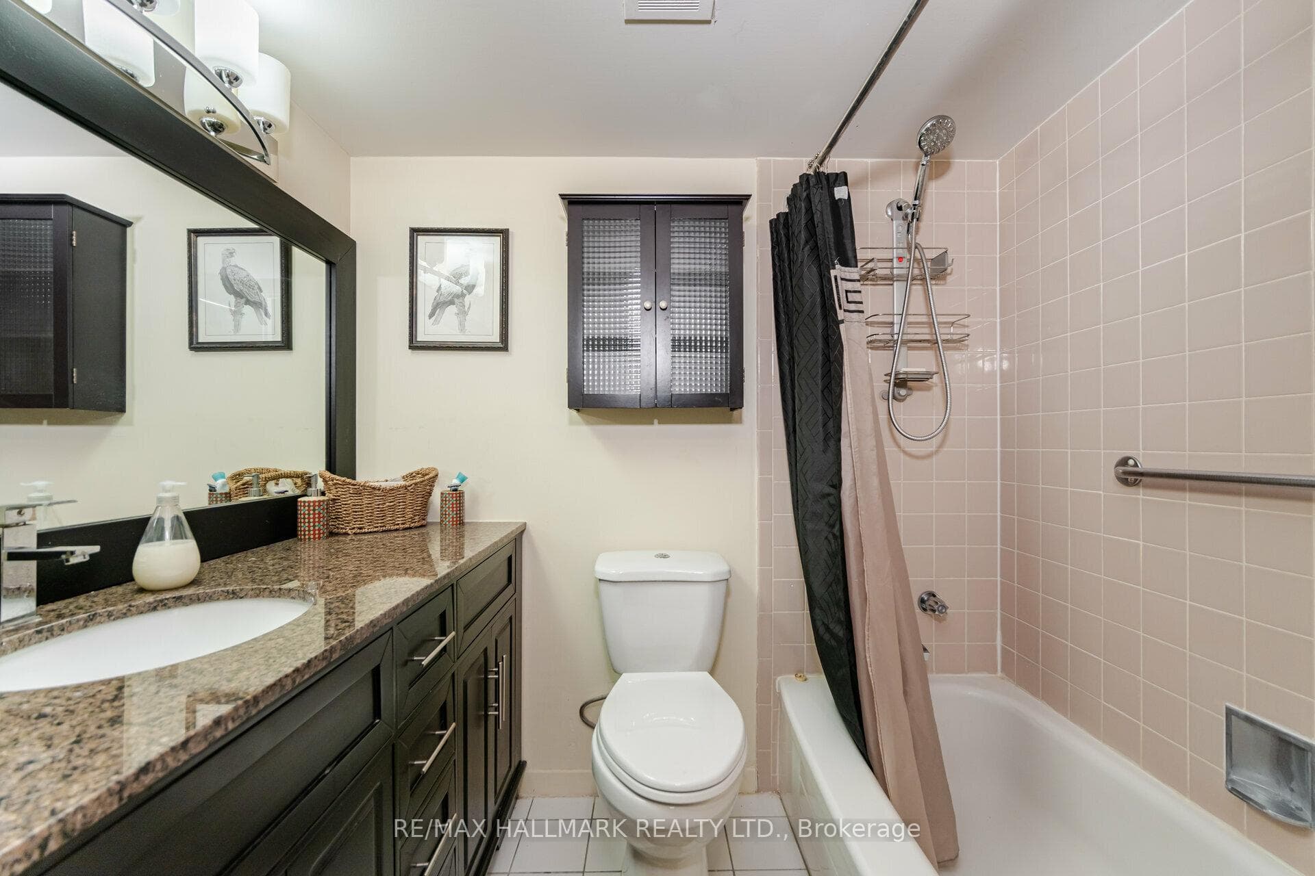 1525 Diefenbaker Court Unit 411 photo 12
