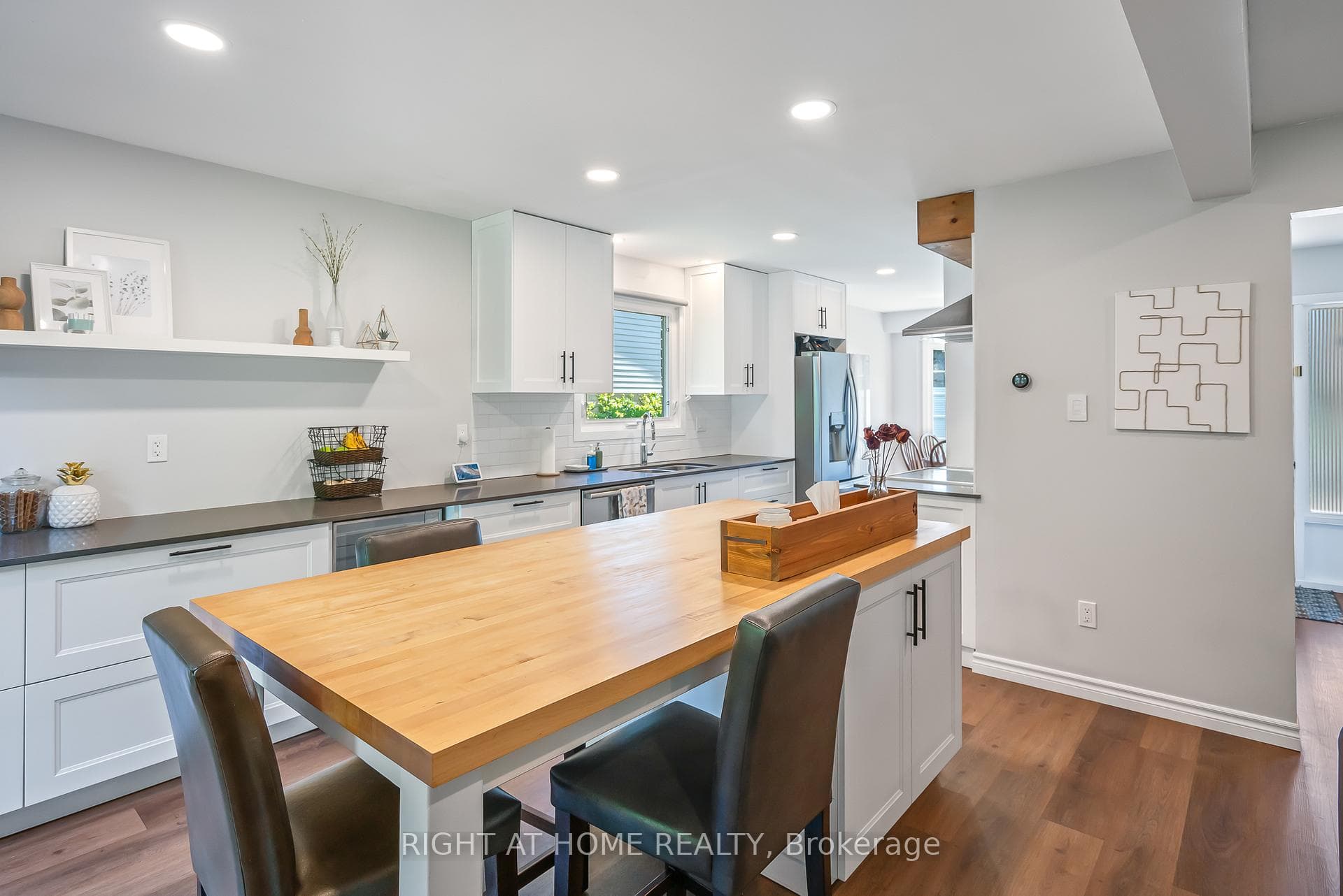 50 Bayview Drive photo 16