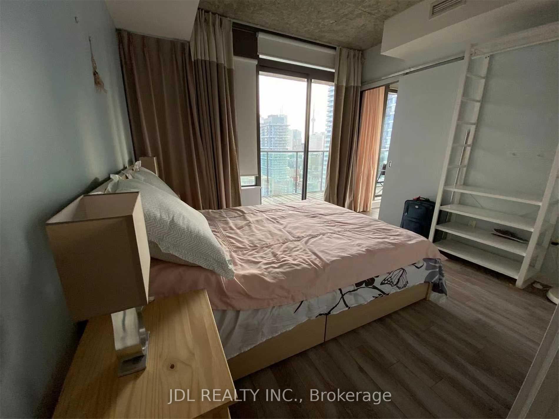 285 Mutual Street Unit 2208 photo 11