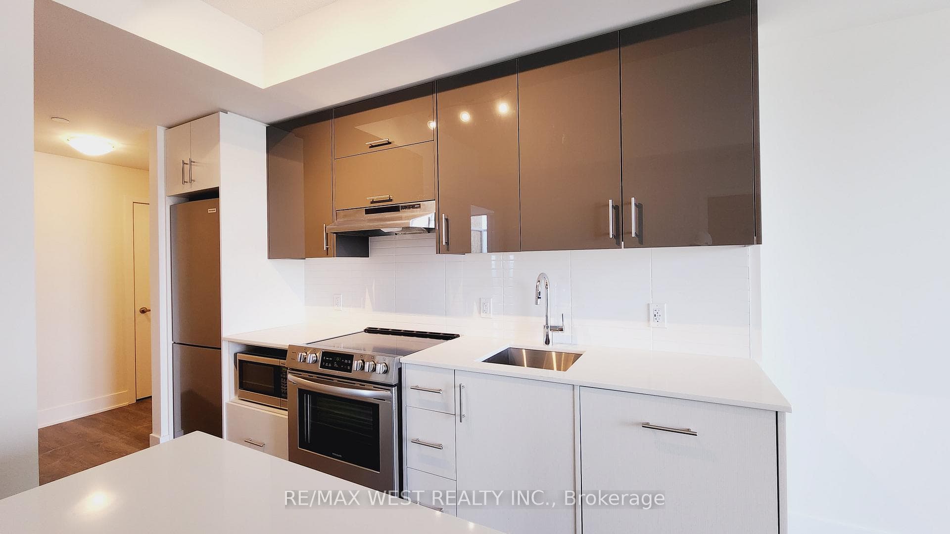 188 Fairview Mall Drive Unit 903 photo 3
