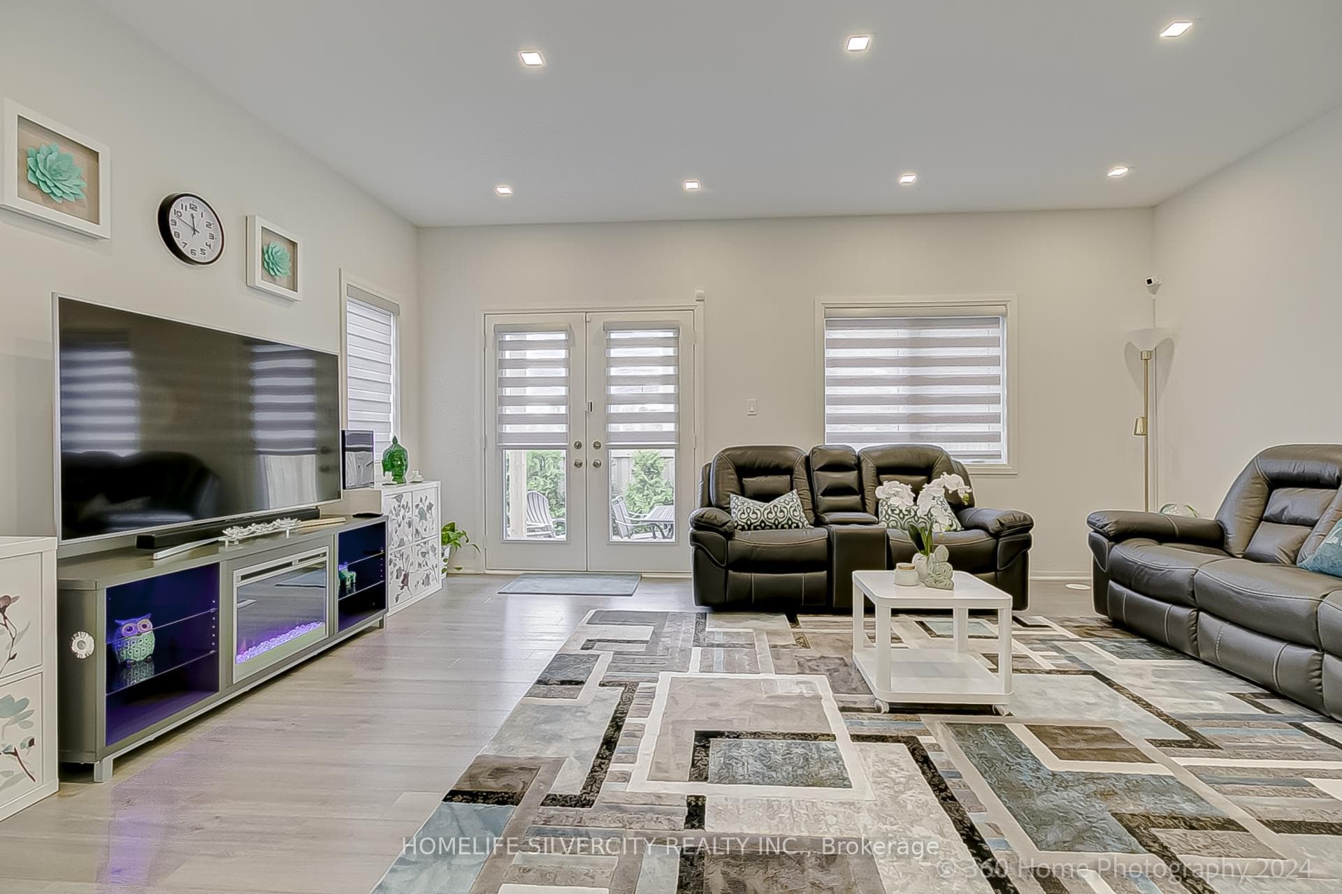99 Arianna Crescent photo 8