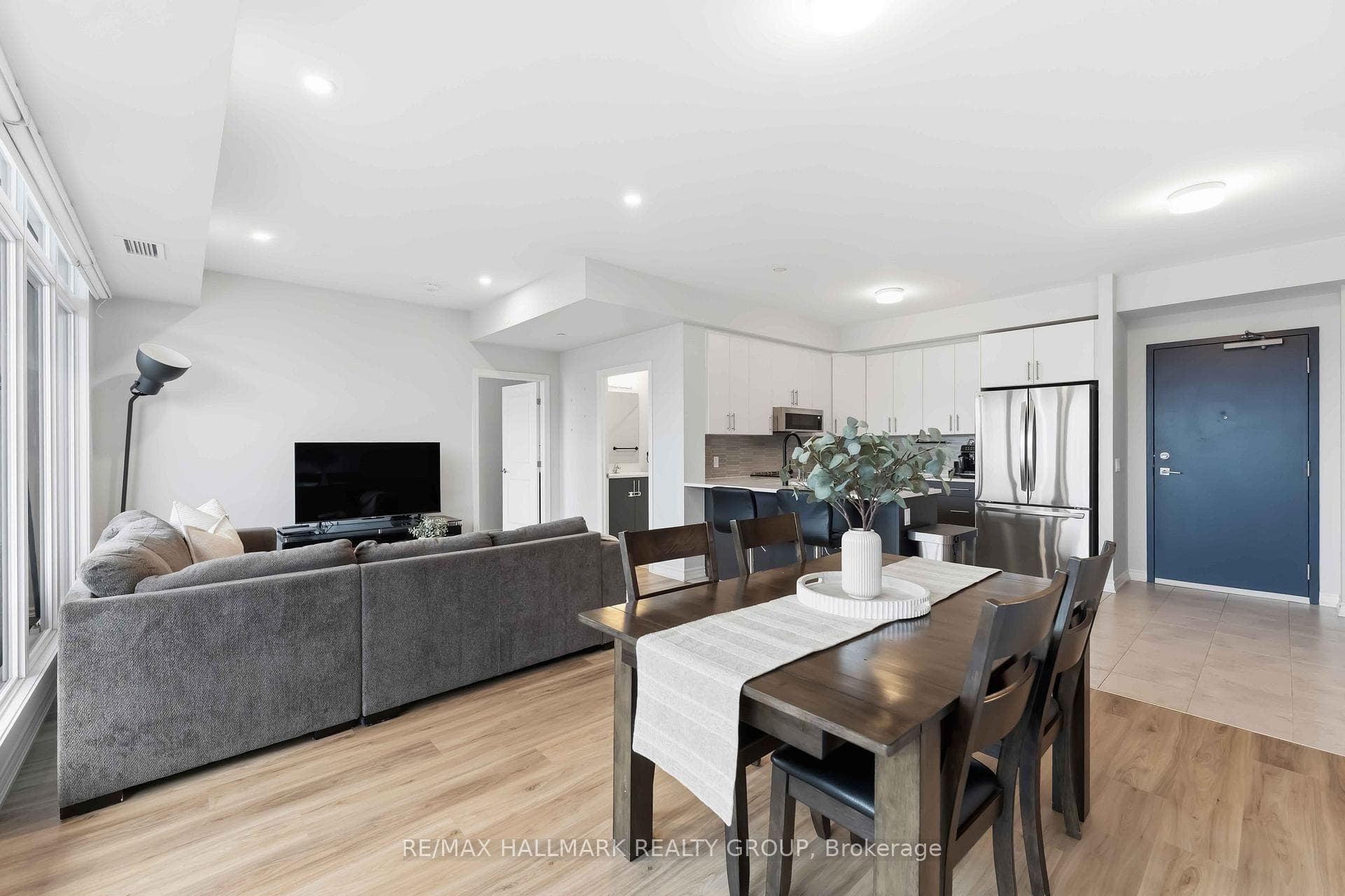397 Codds Road Unit 602 photo 12