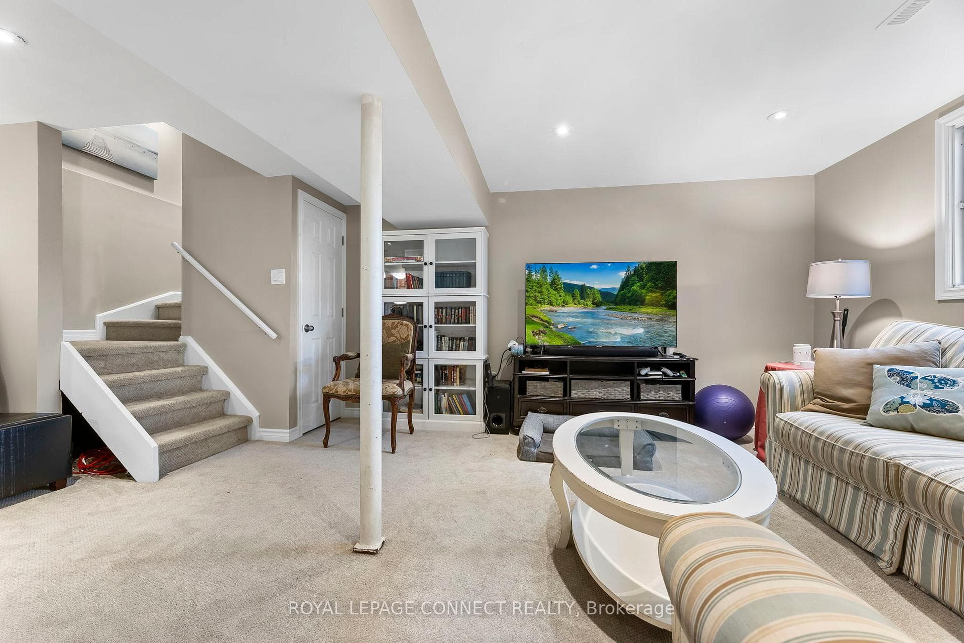 74 Wright Crescent photo 22