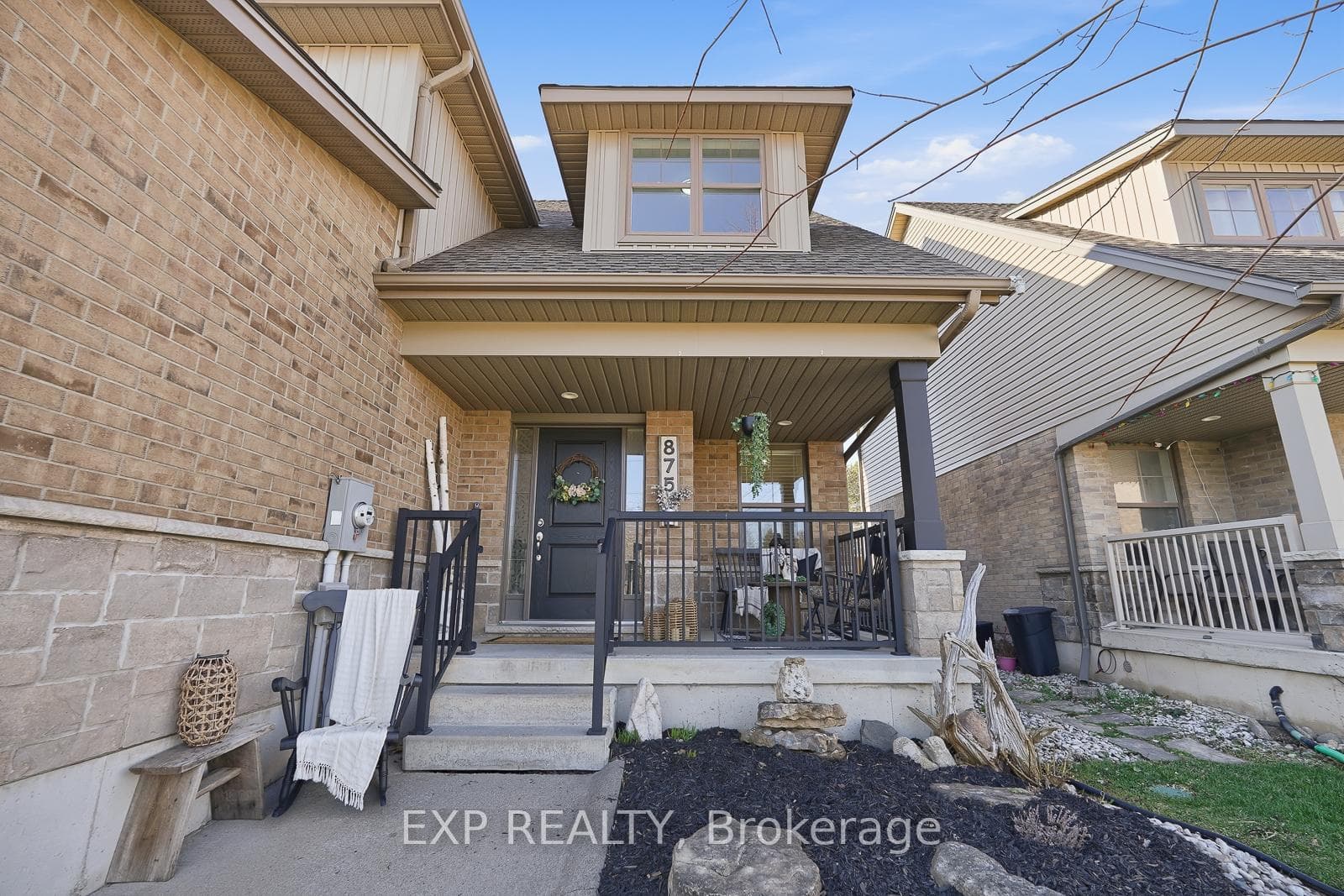 875 Ridgewood Drive photo 4