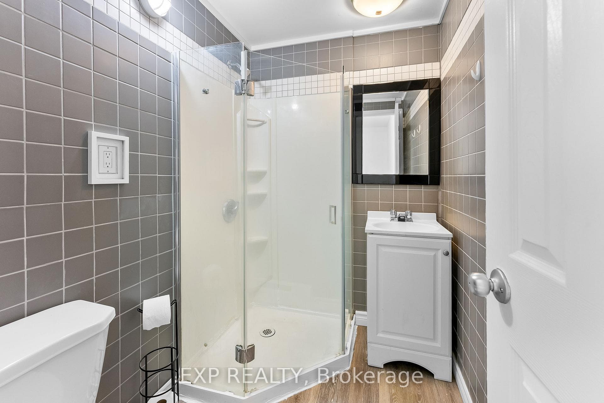 143 Glendale Avenue photo 39