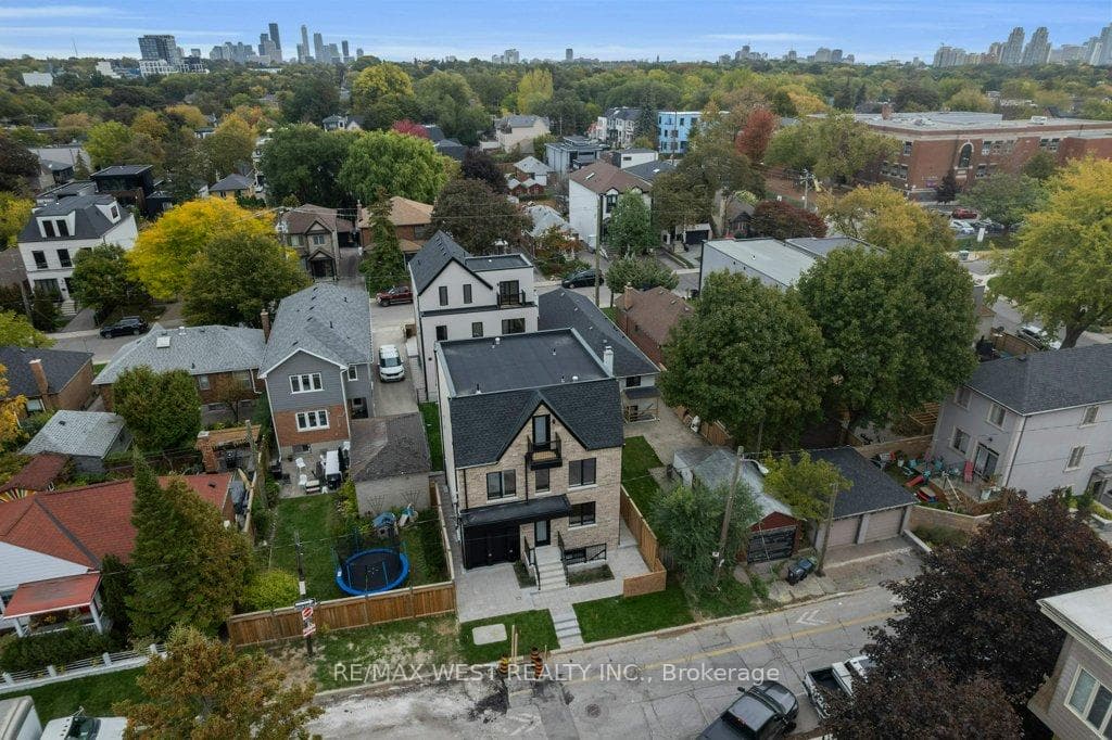 661 Winona Drive Unit A photo 22