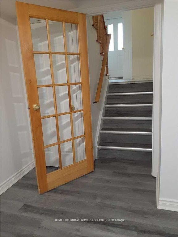 46 Farmstead Road photo 12