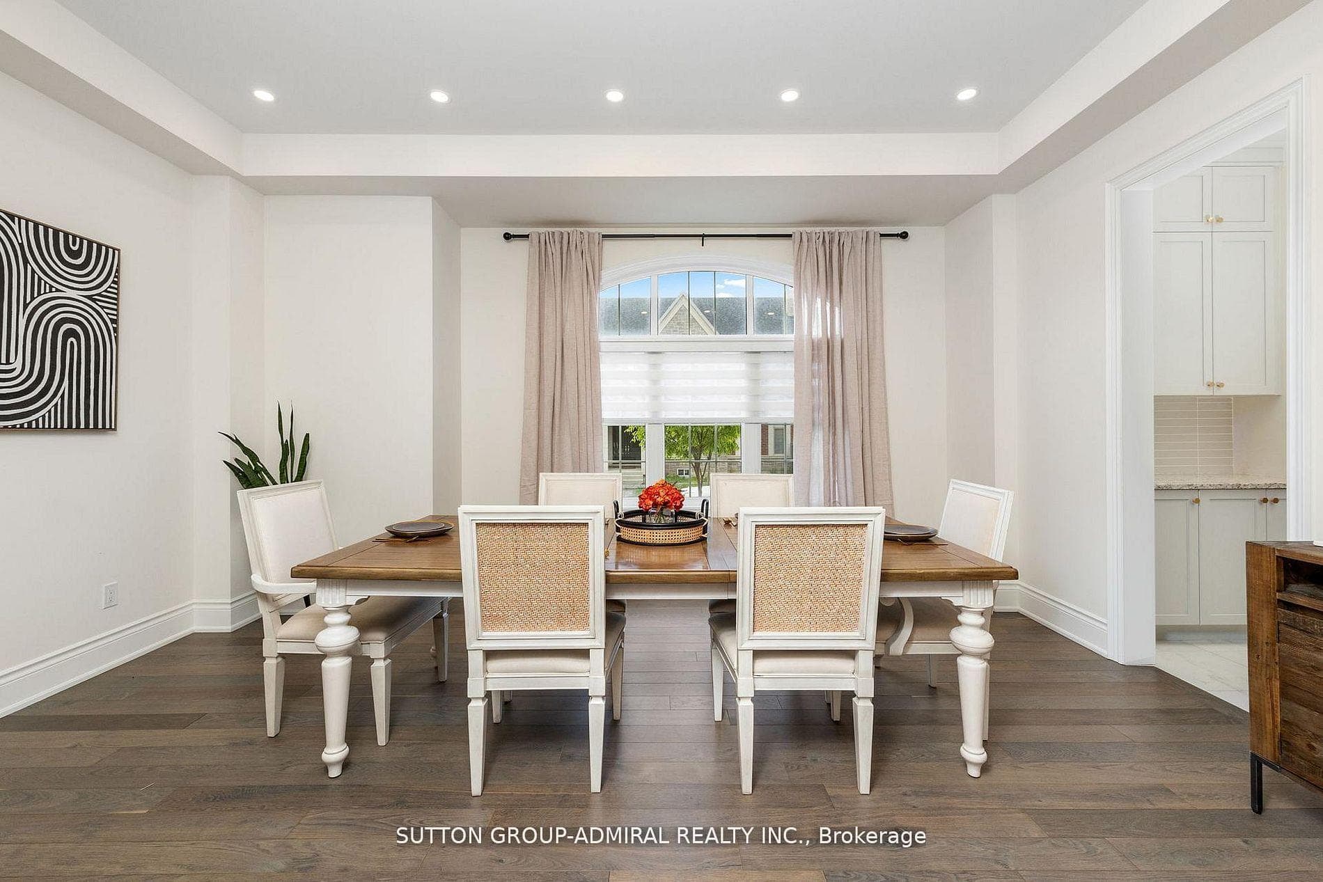 36 Hurst Avenue photo 9