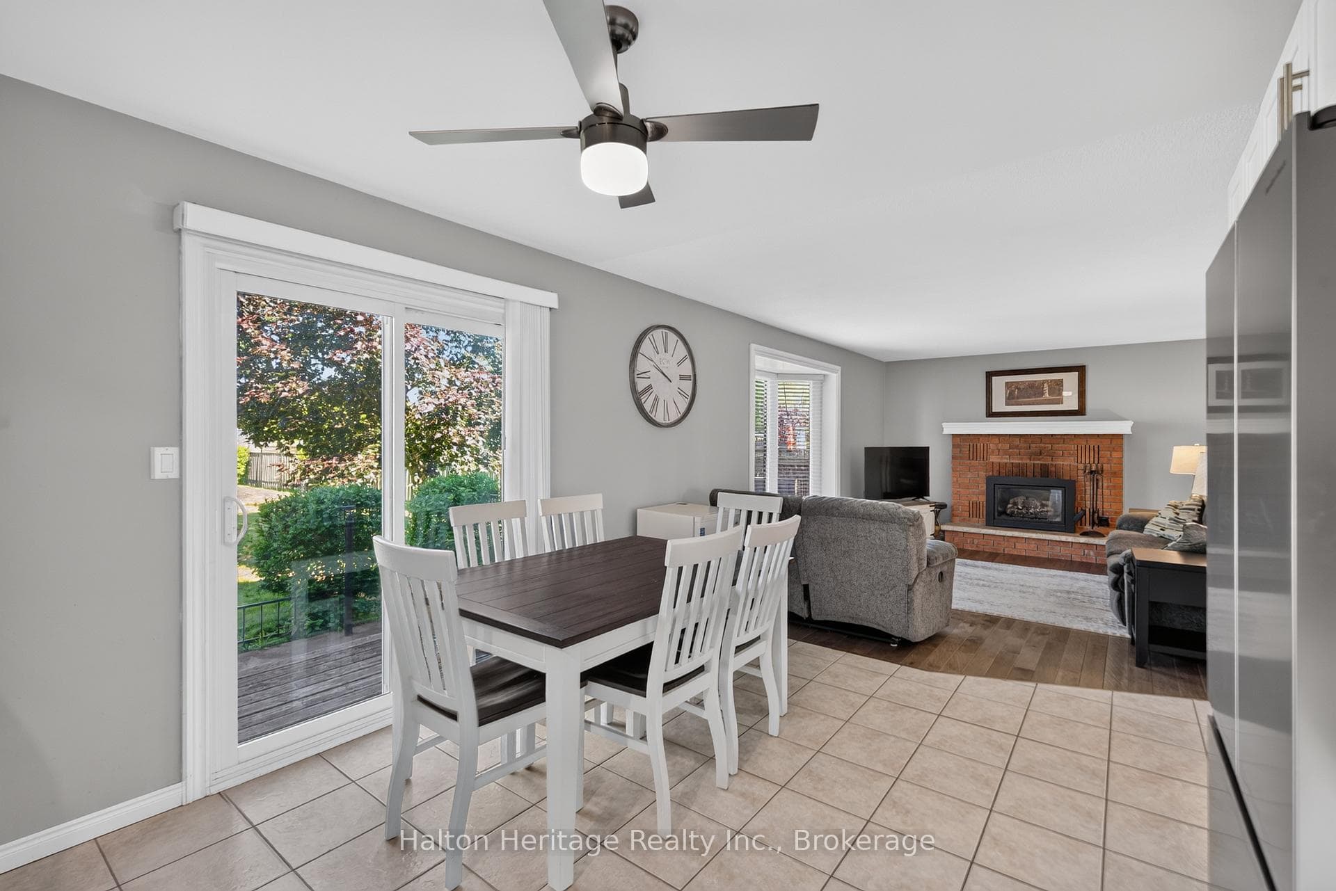 400 Eaglewood Drive photo 8
