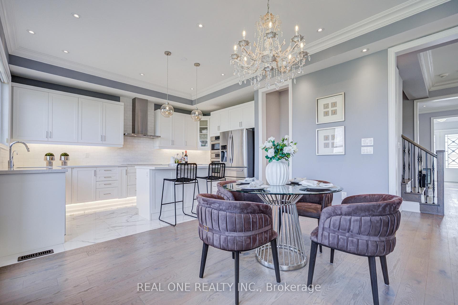 100 Conklin Crescent photo 15