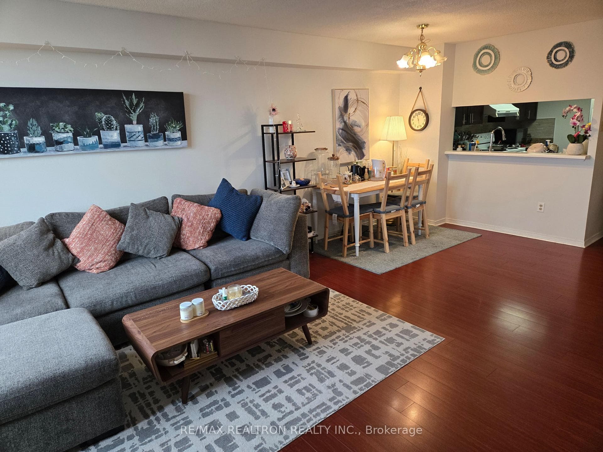 88 Alton Towers Circle Unit 1515 photo 7