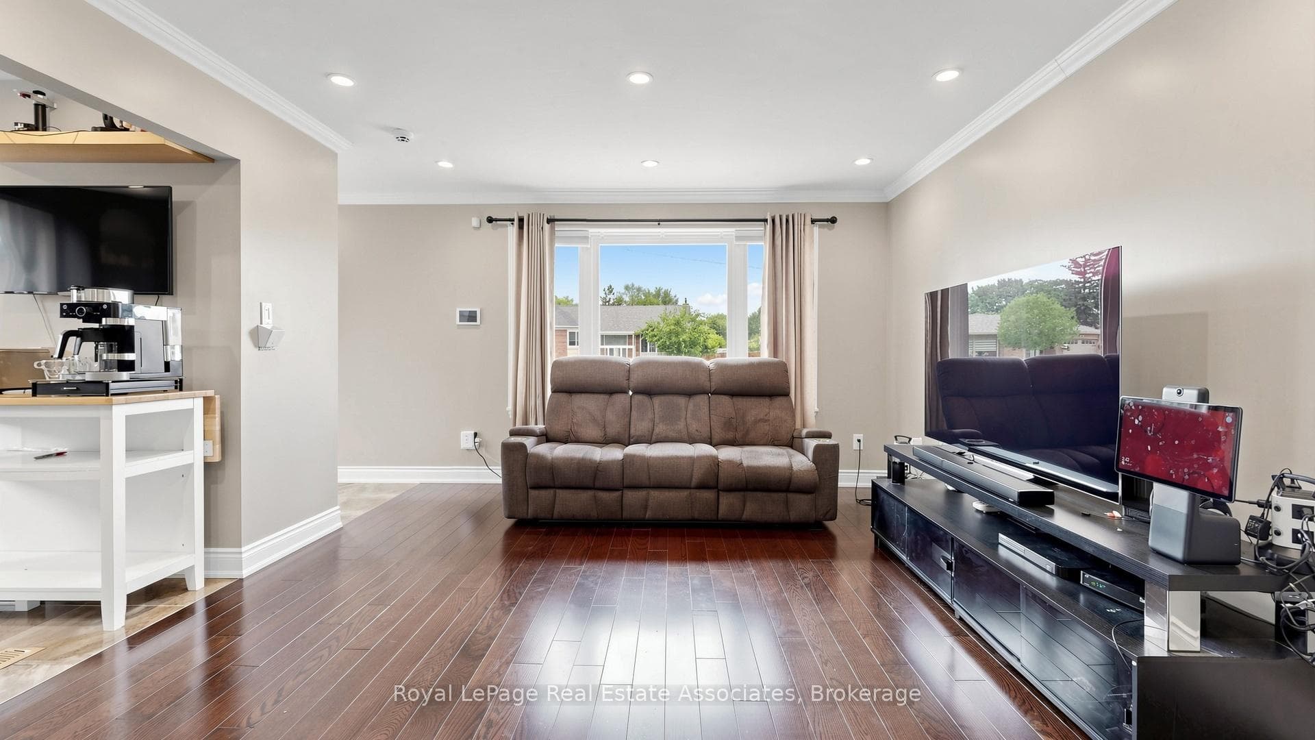 71 Addington Crescent photo 5