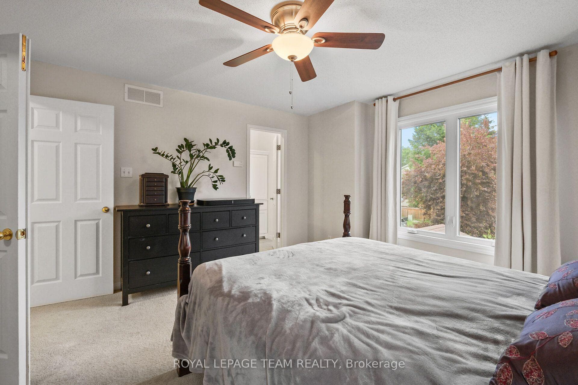 70 College Circle photo 29