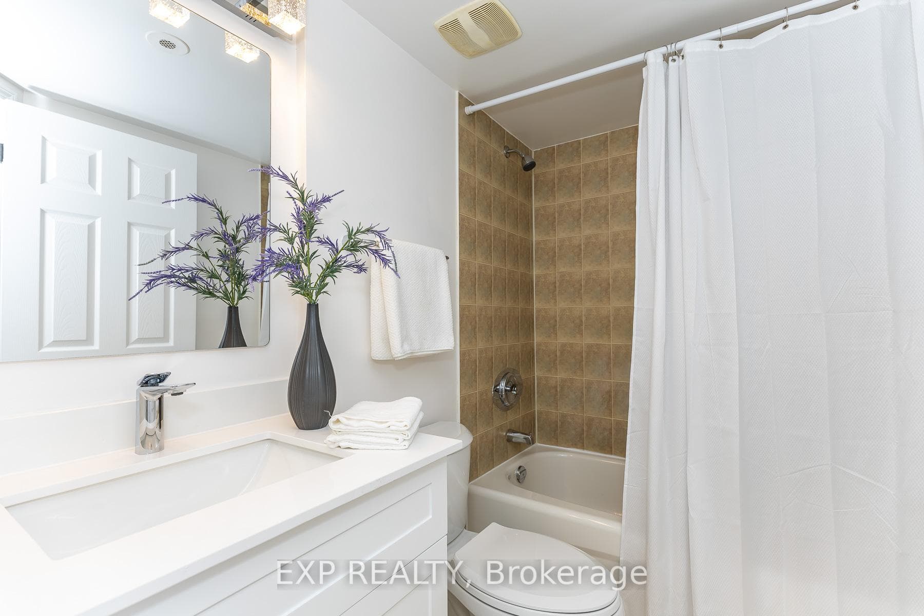 105 George Appleton Way Unit 2143 photo 22