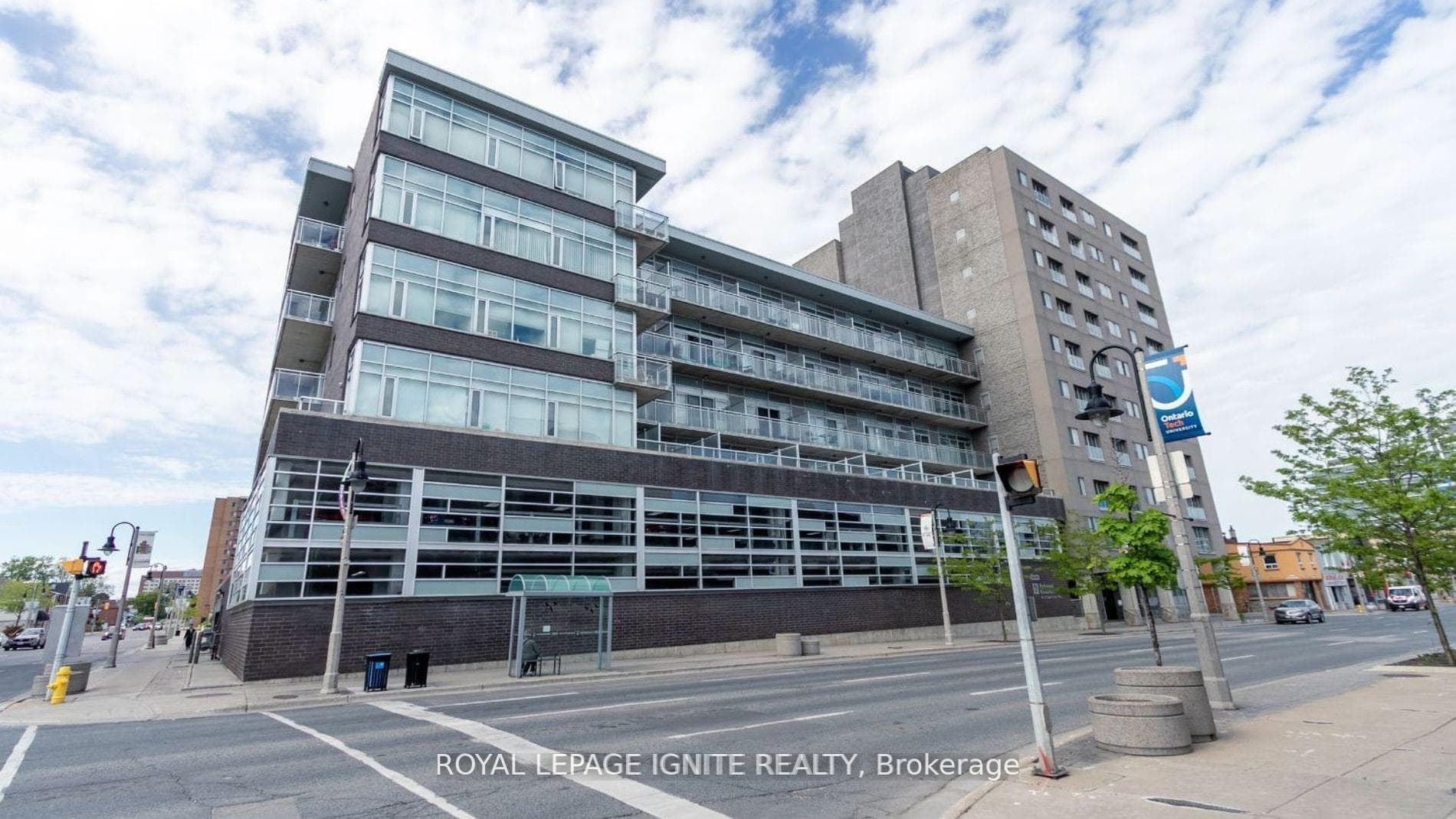 44 Bond Street Unit 801 photo 2
