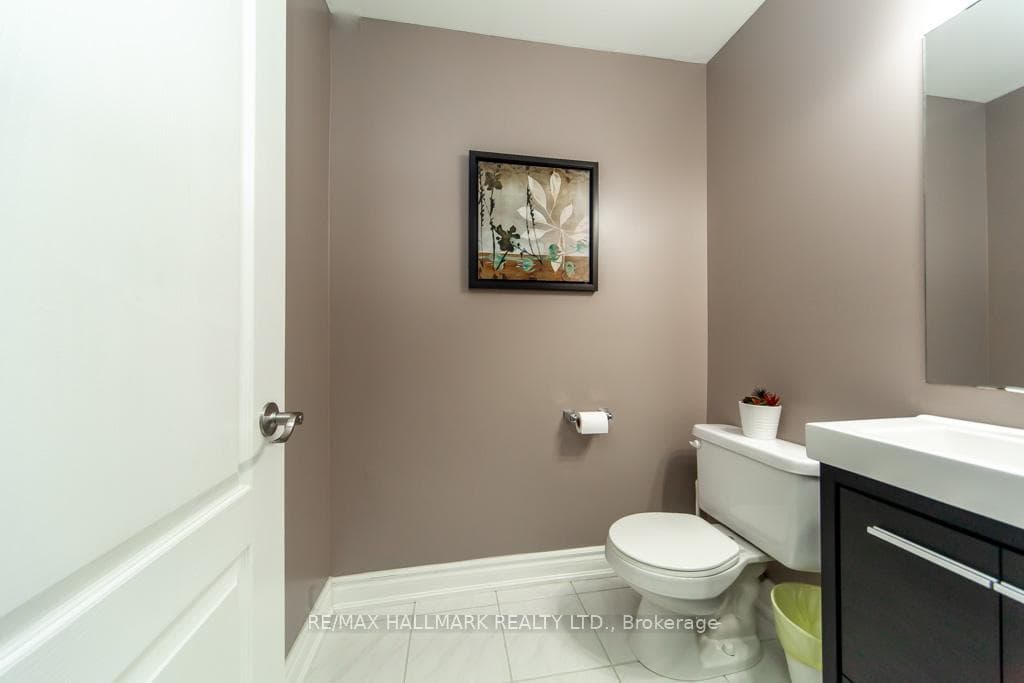 73 Armitage Crescent photo 21