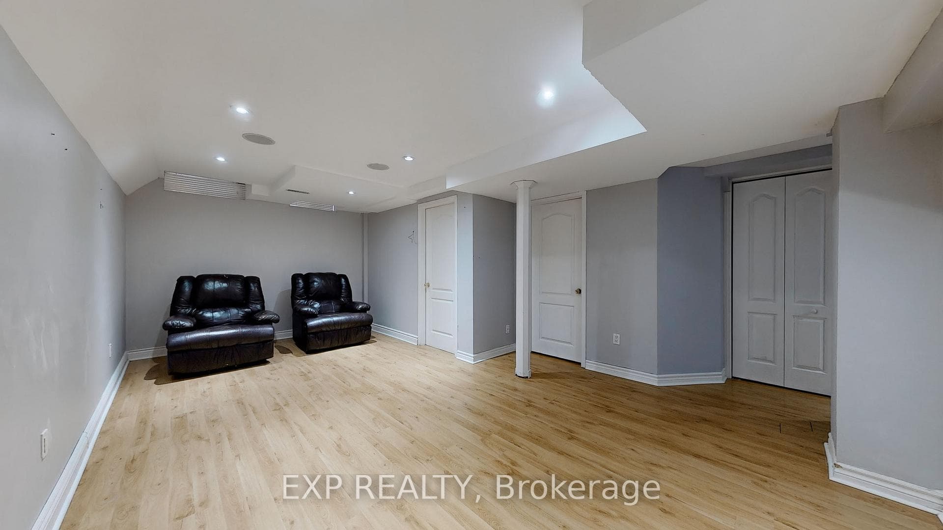 60 Tincomb Crescent photo 22