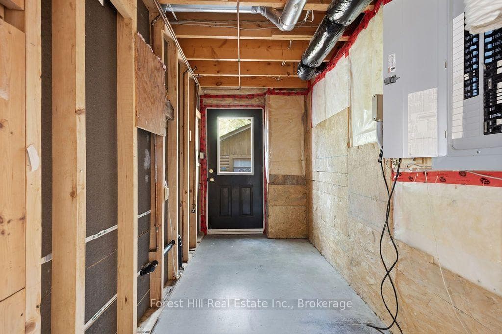 1211 Waldmere Road photo 36
