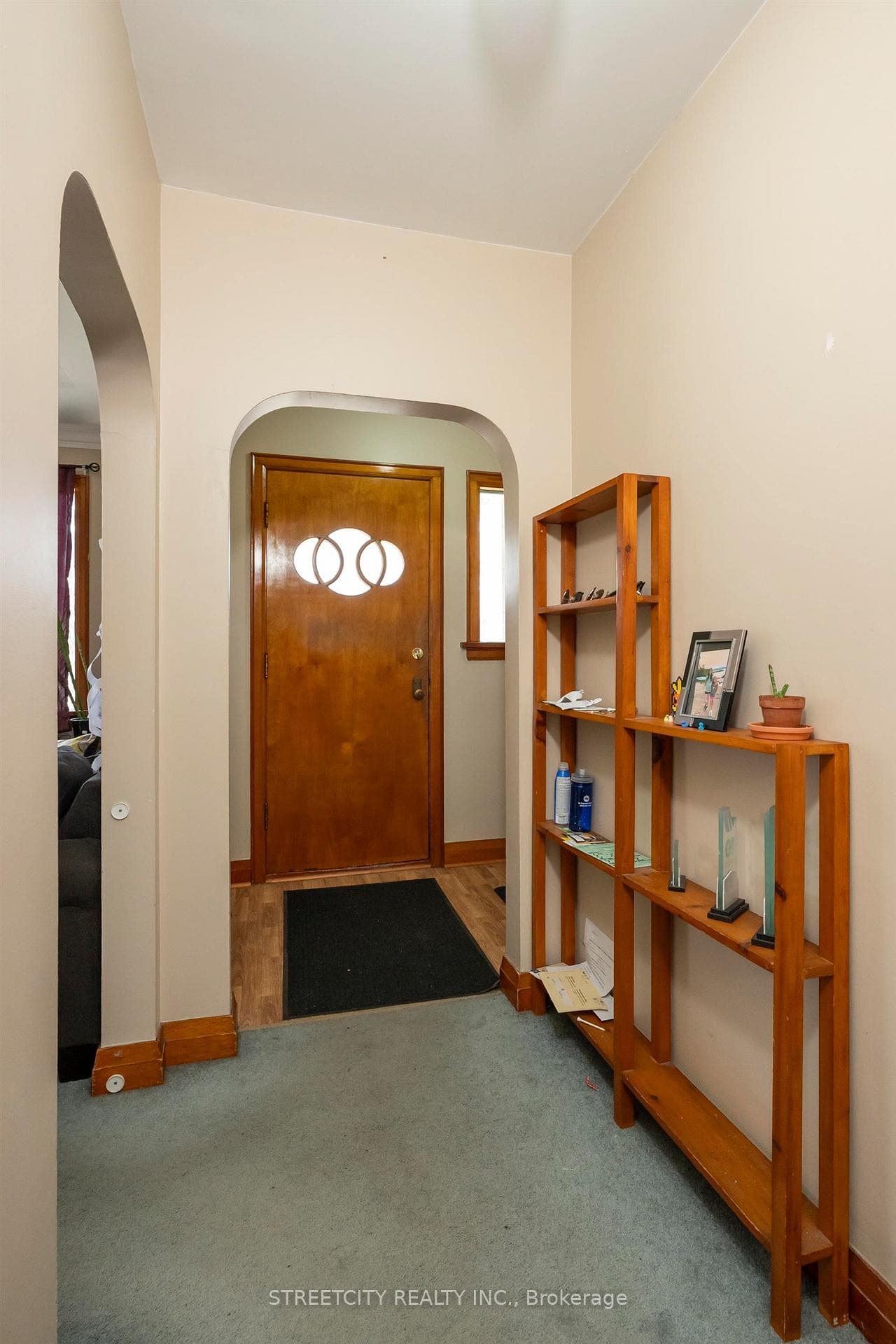 530 Hyde Park Avenue photo 7