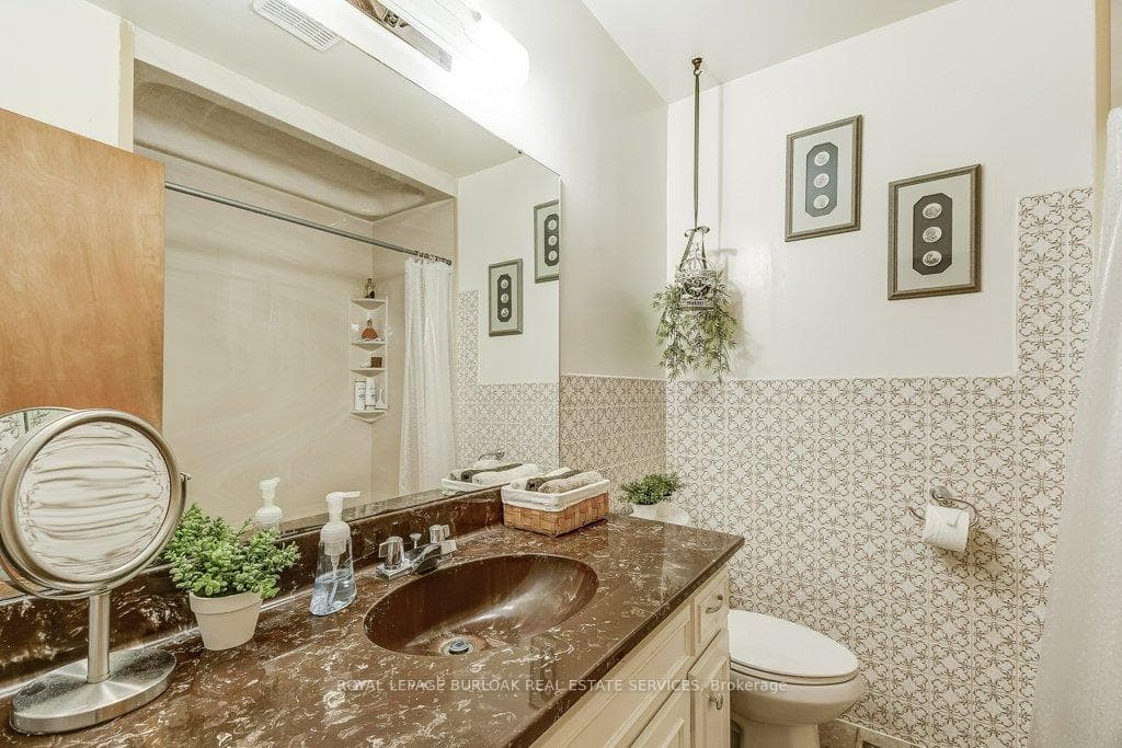 1054 Shepherd's Drive photo 13