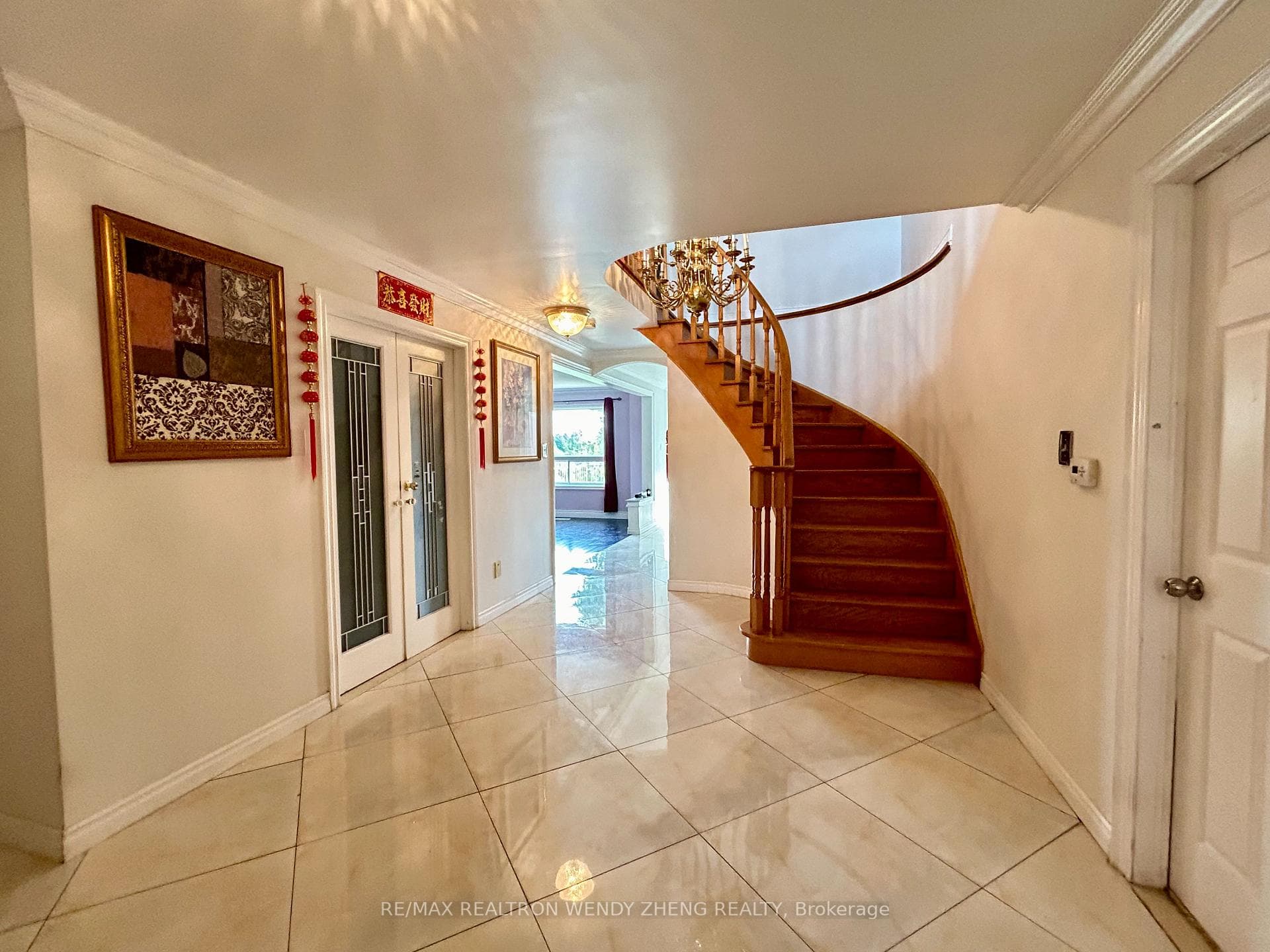 21 Raynes Crescent photo 2