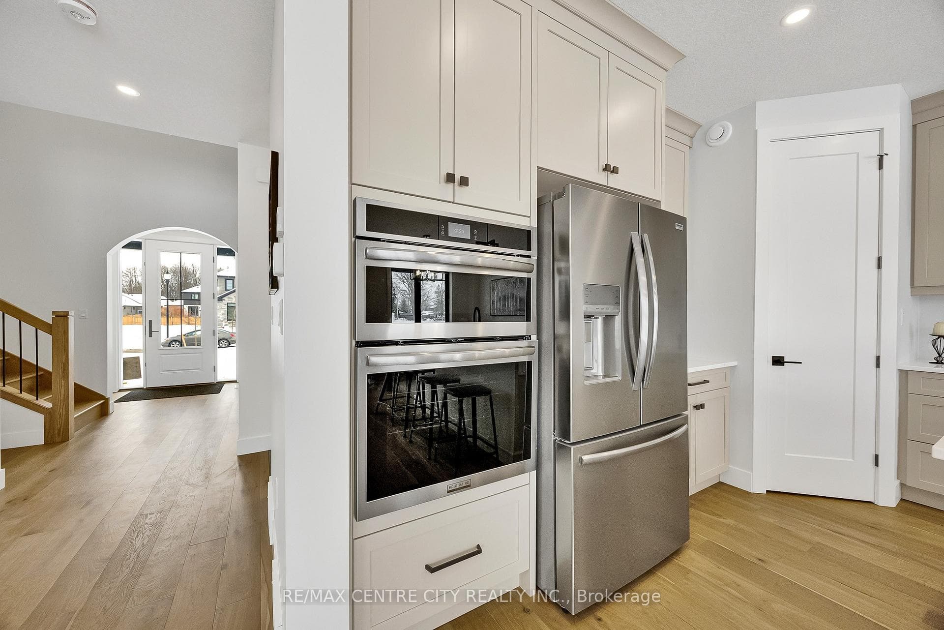 179 Foxborough Place photo 15