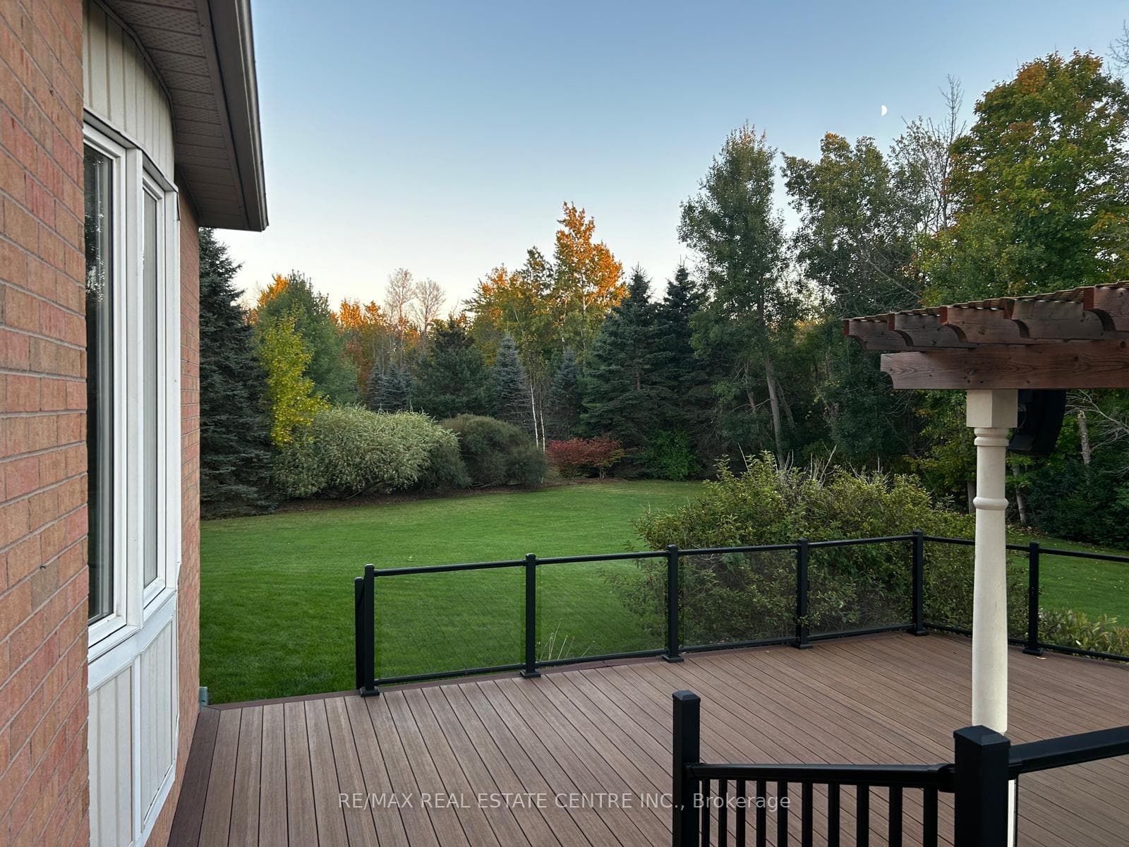 16 Forest Ridge Crescent photo 11