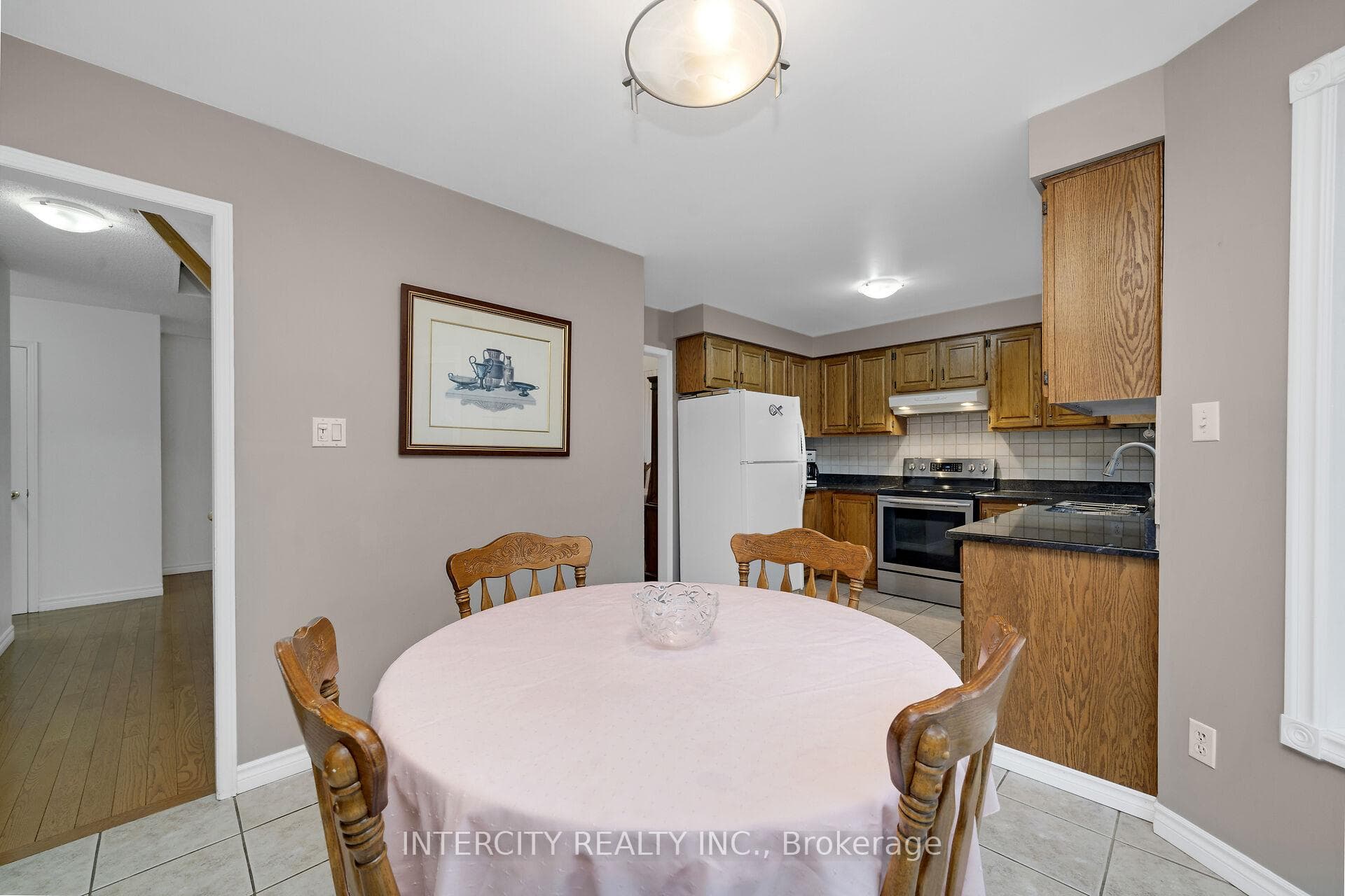 1542 Stoneybrook Trail photo 12