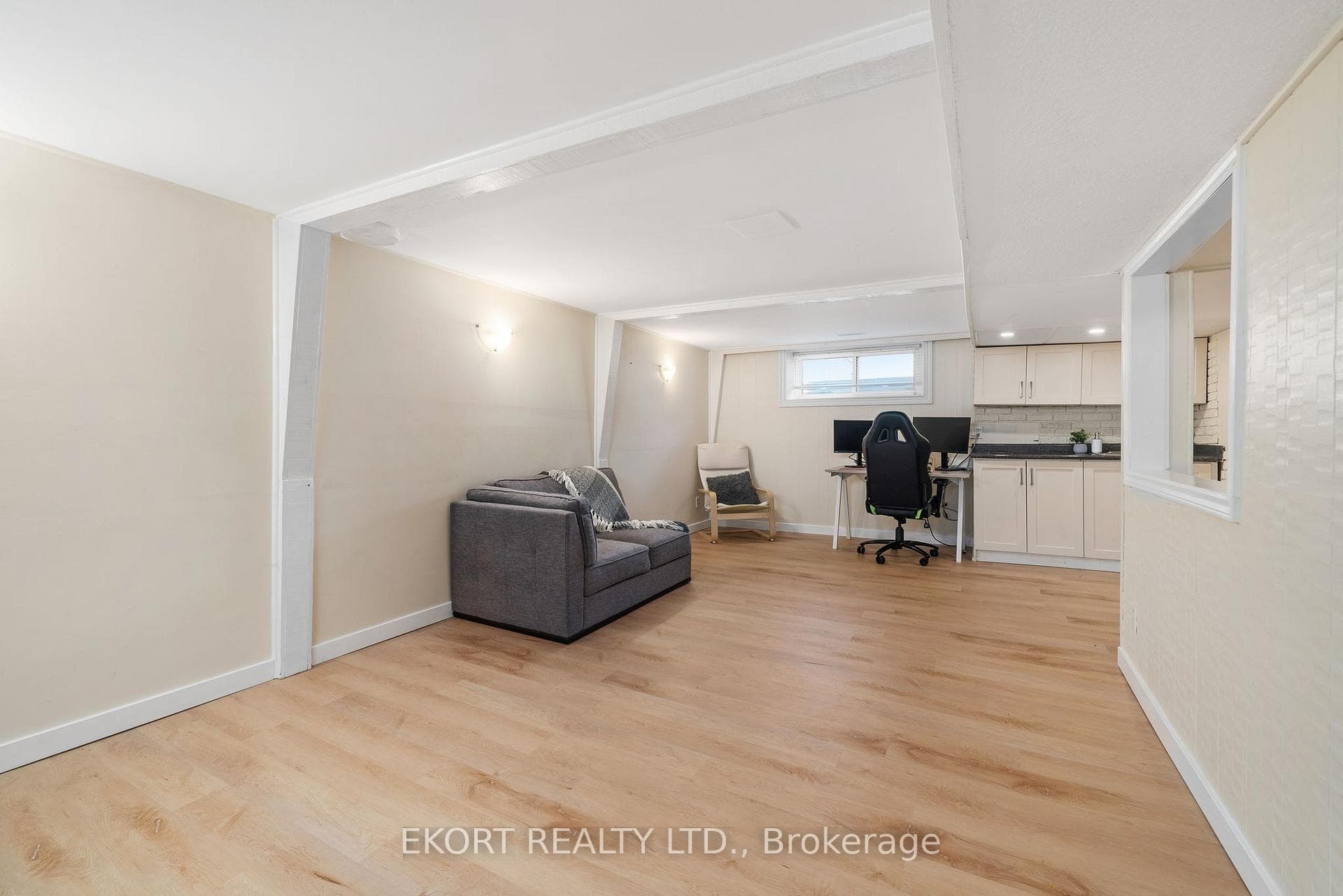 229 Lupin Drive photo 29