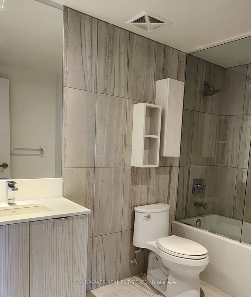 99 Broadway Avenue Unit 3201 photo 7