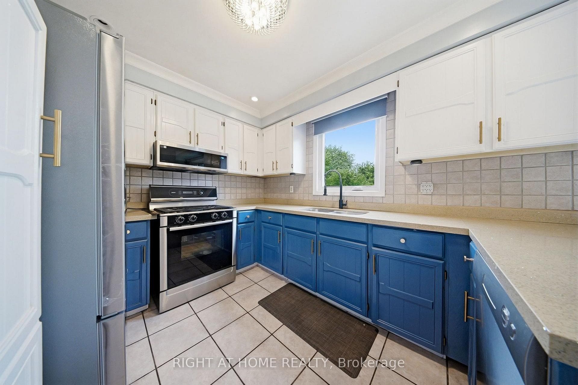 29 Sunforest Drive photo 24