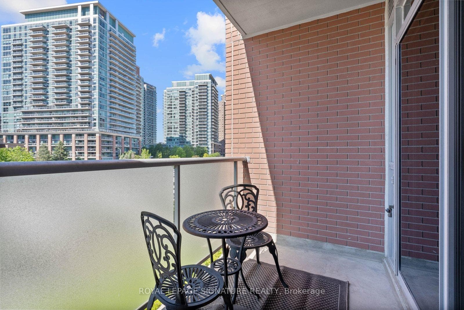 1 Shaw Street Unit 411 photo 33