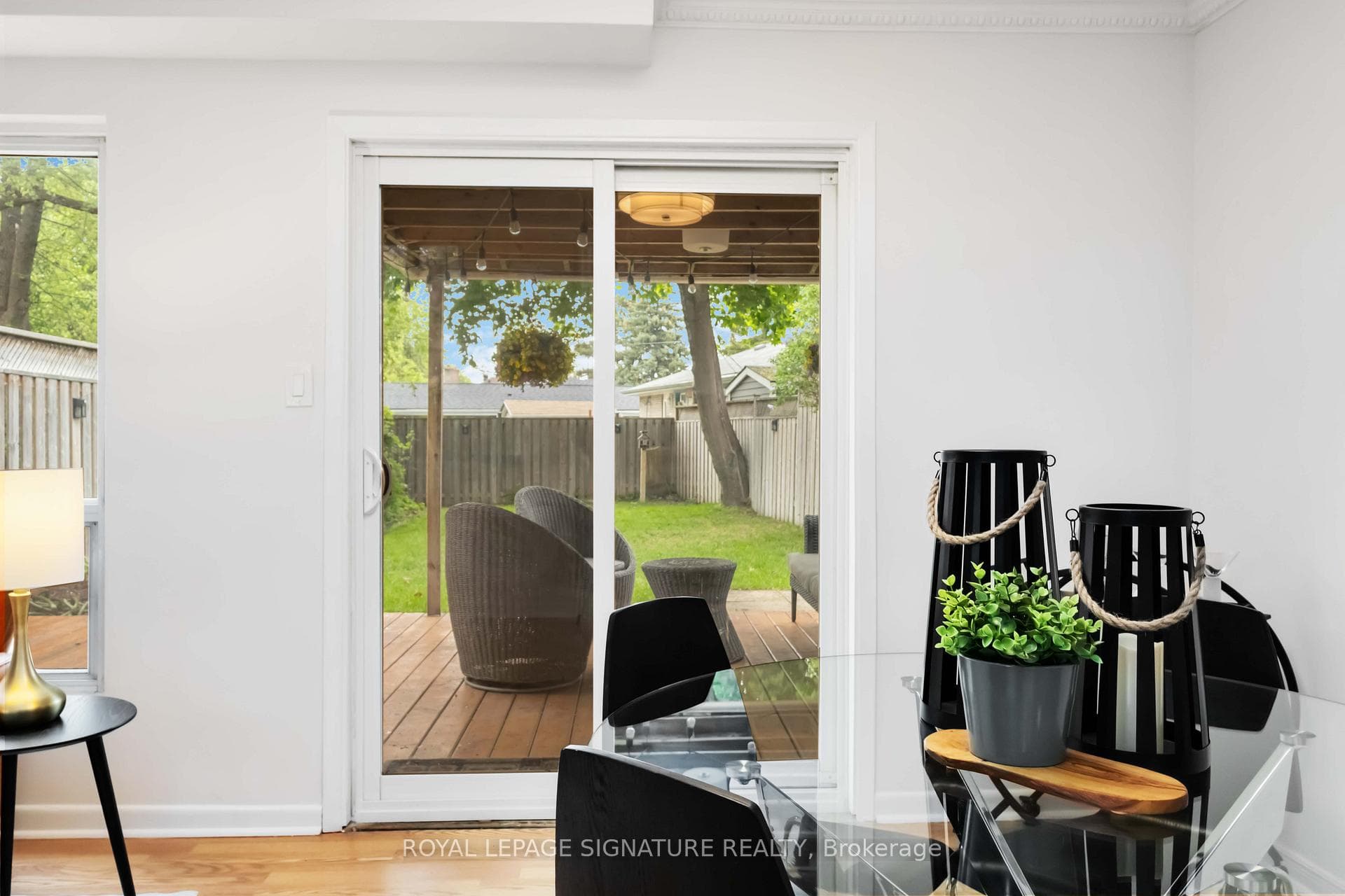 124 Marbury Crescent photo 7