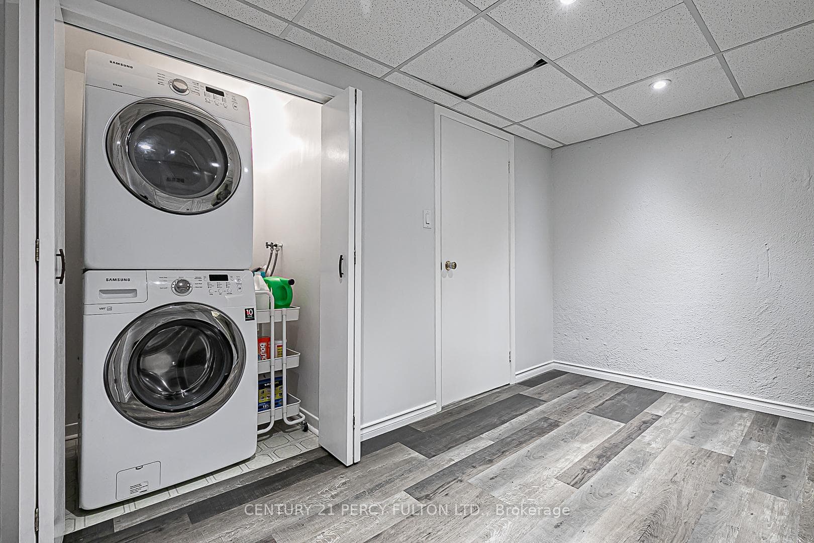 97 Baif Boulevard photo 38