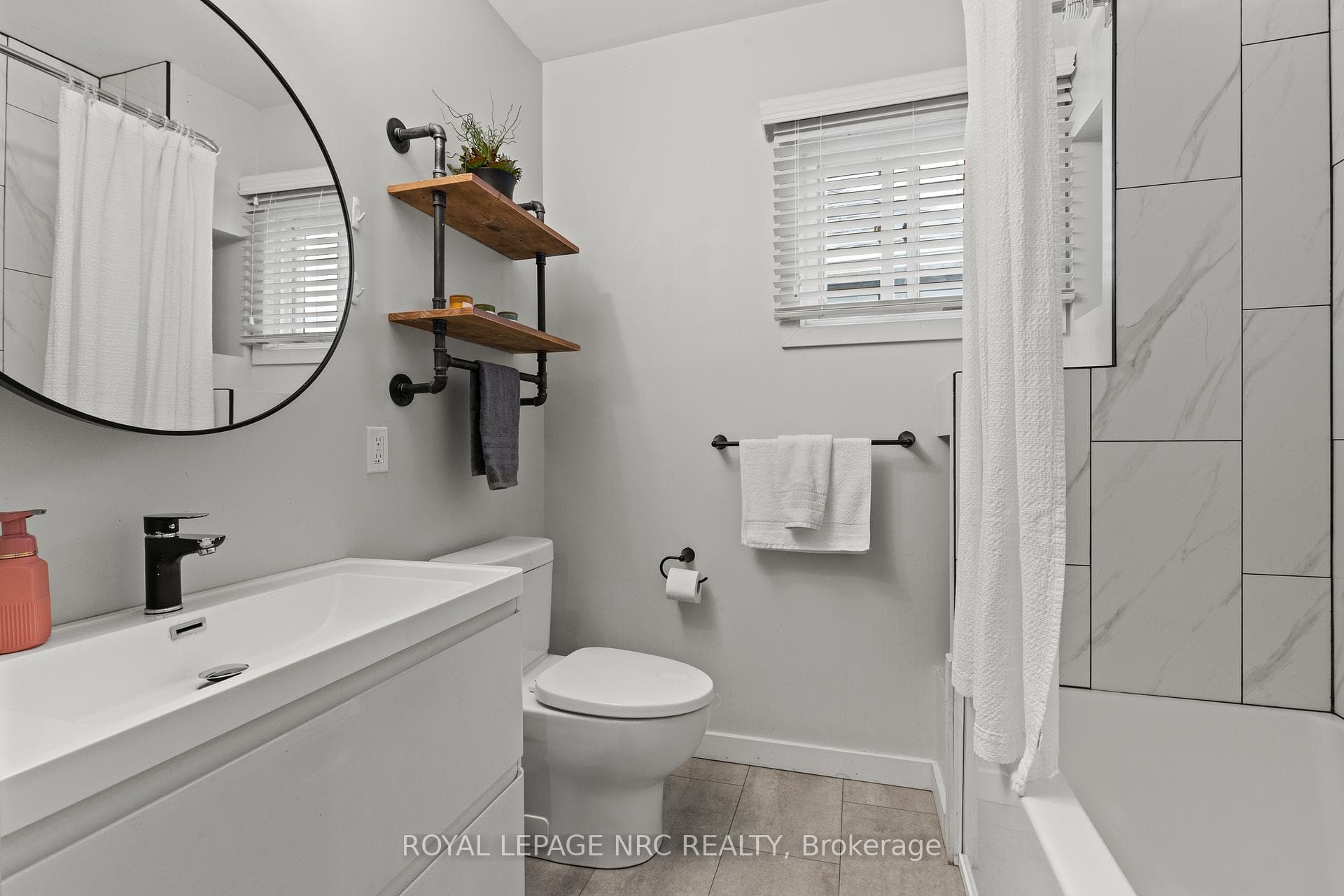 90 Facer Street photo 16