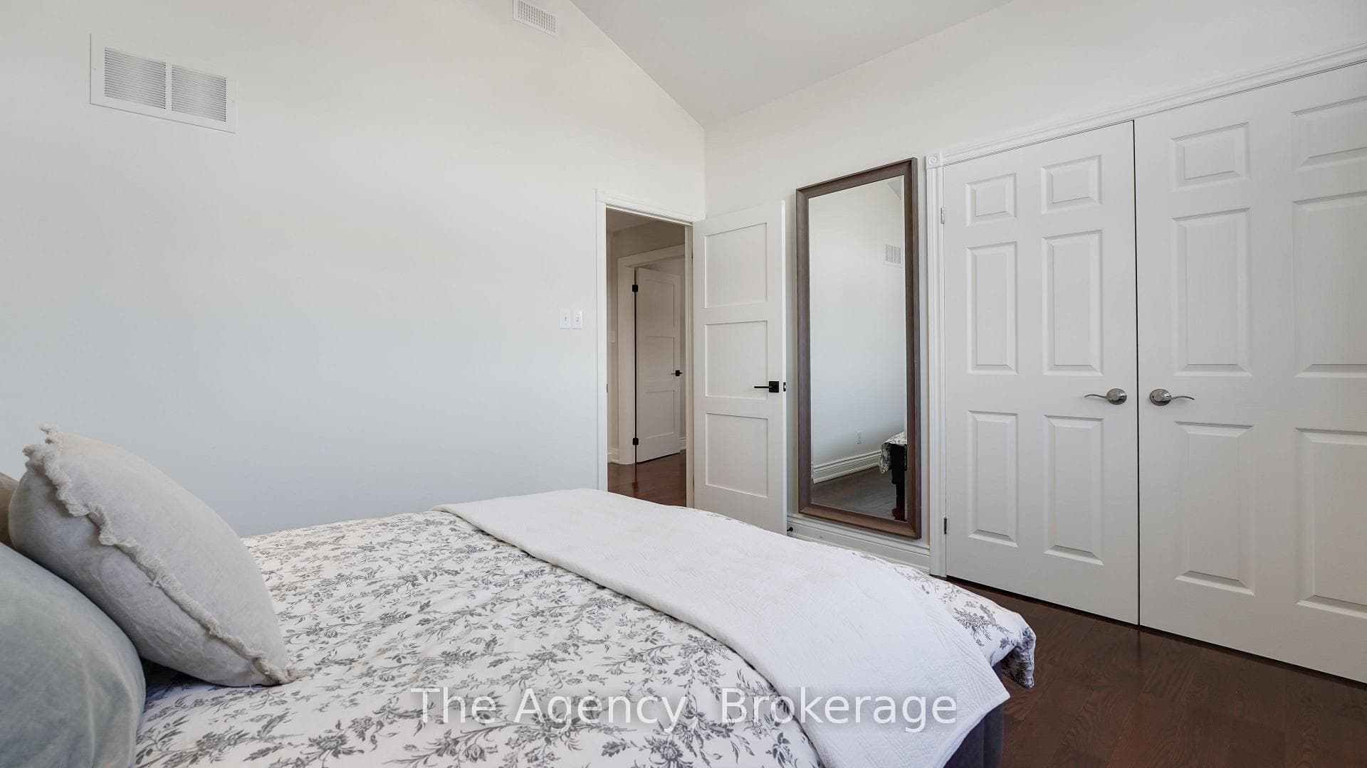 41 Mcavoy Drive photo 42